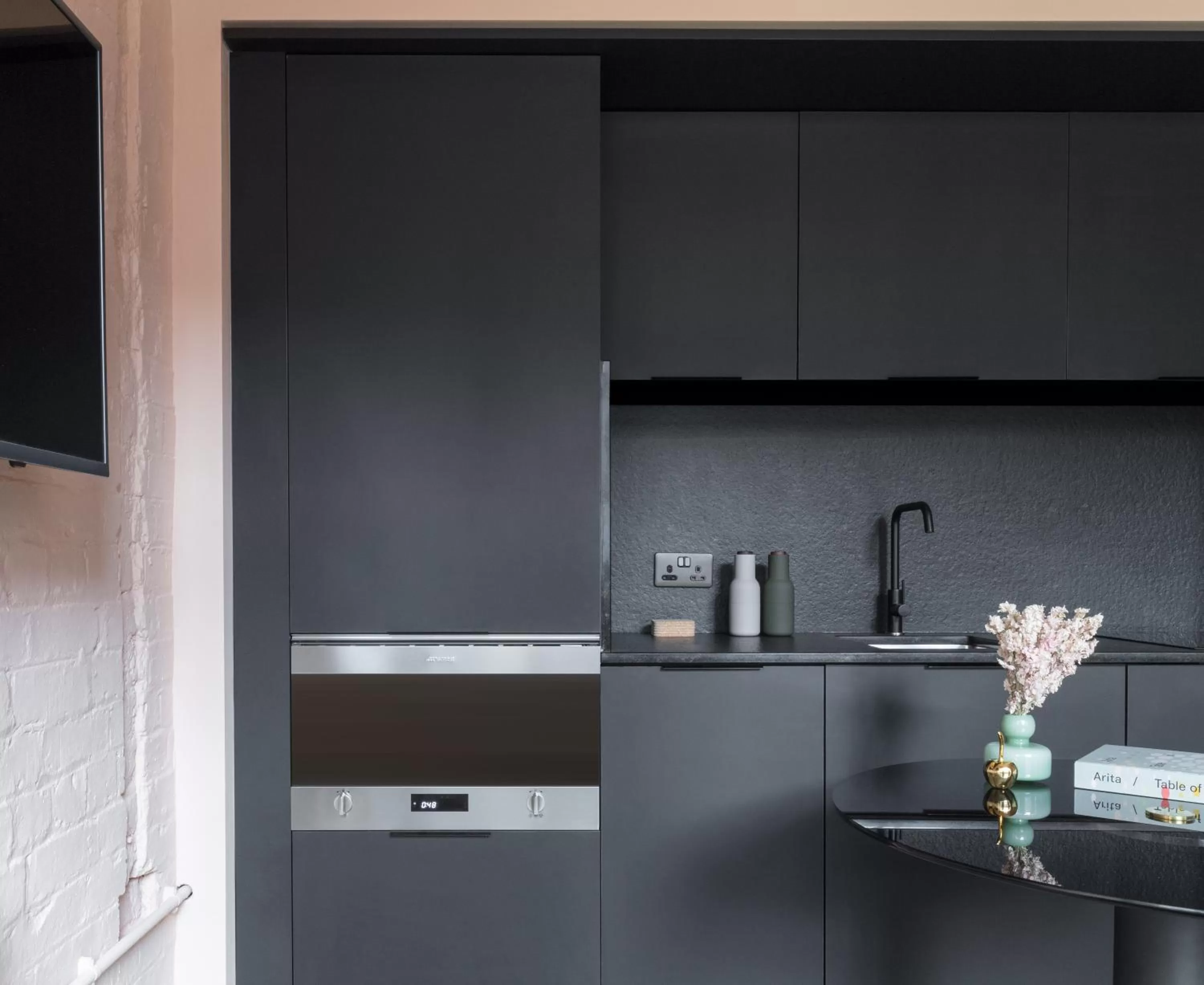 One Bedroom Open Plan Suite in Whitworth Locke