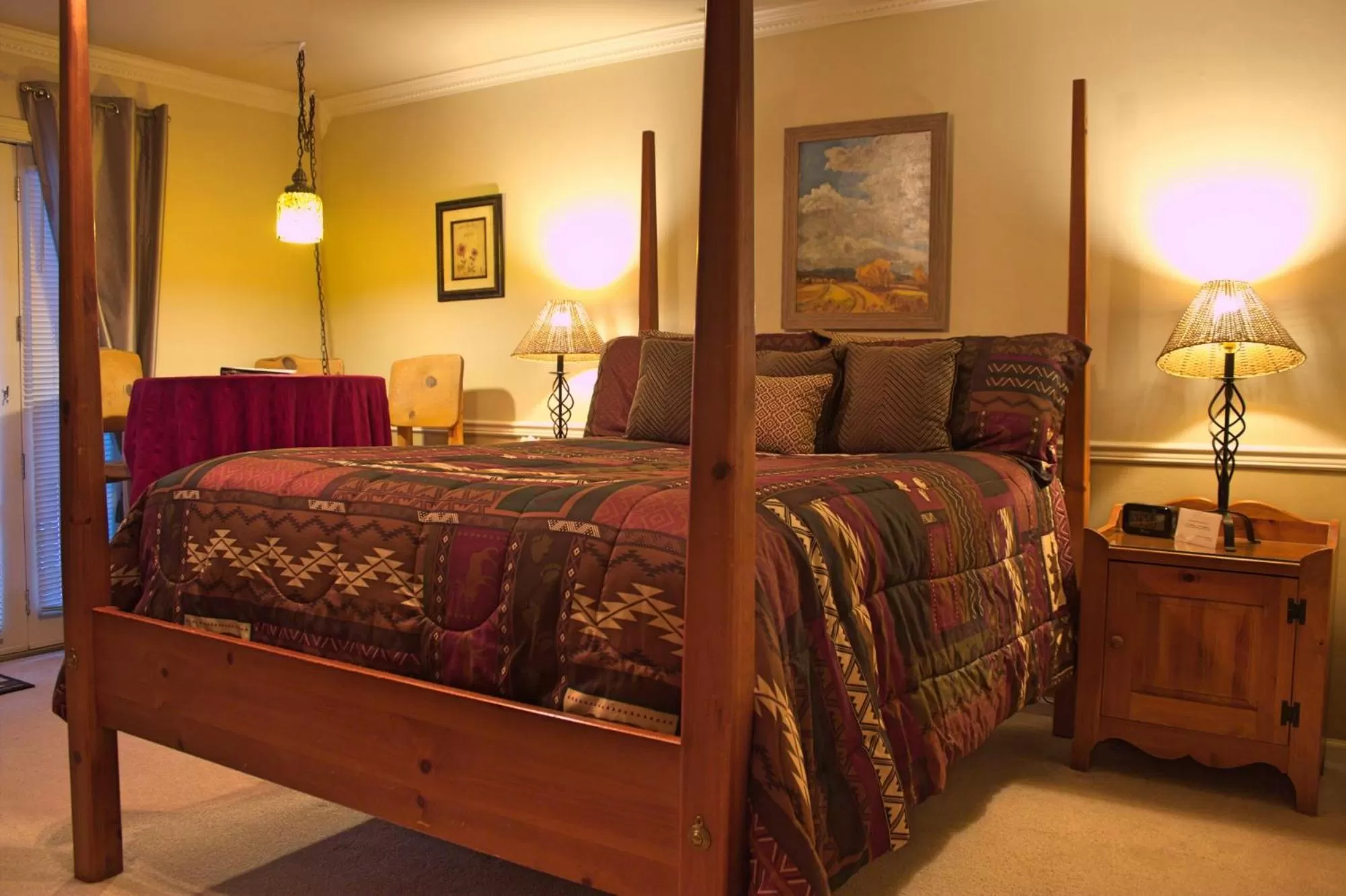 Queen Room with Two Queen Beds - Disability Access in Black Bear Manor