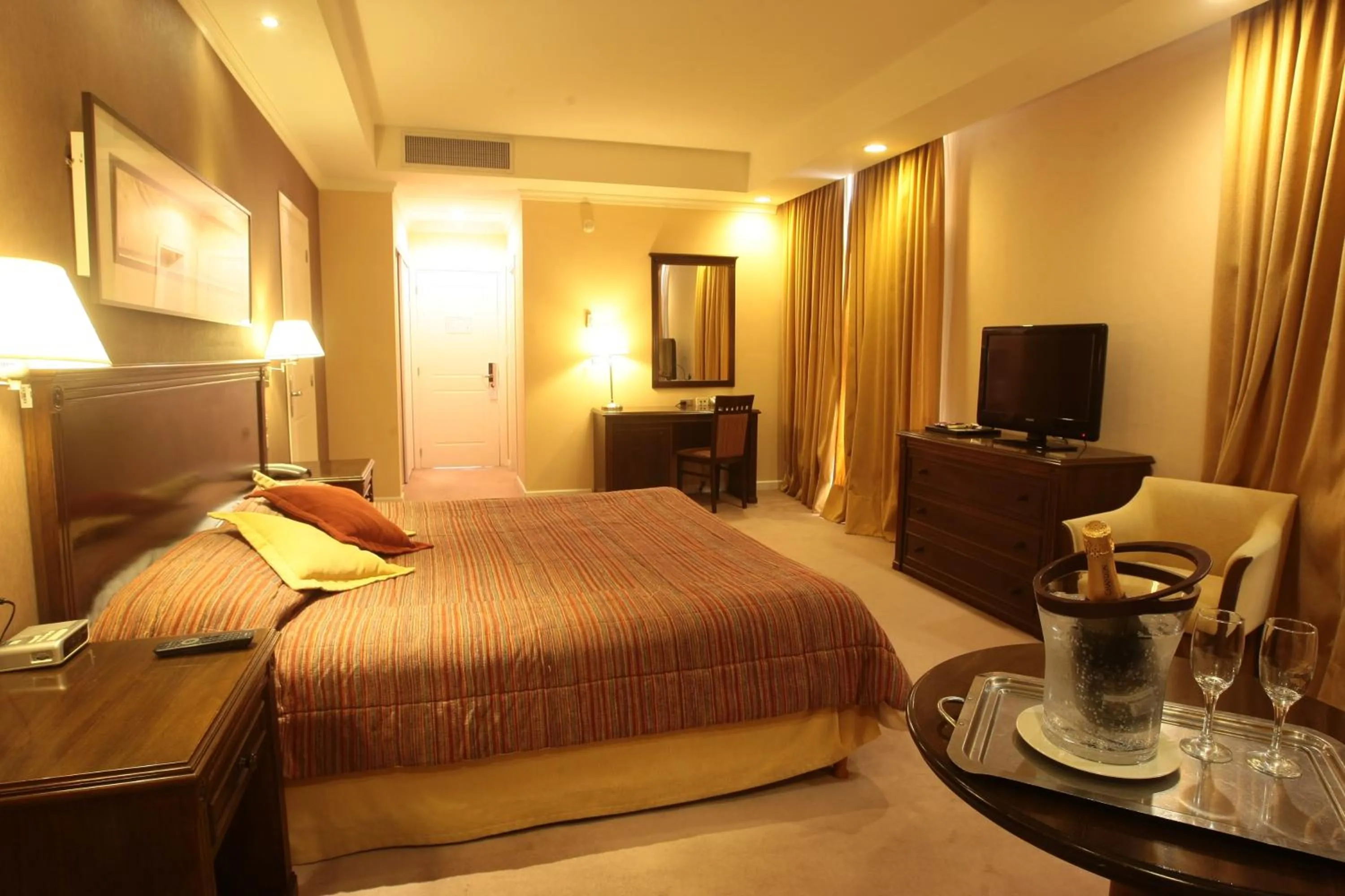 Executive Double King Room in Howard Johnson Sierras Hotel y Casino Alta Gracia