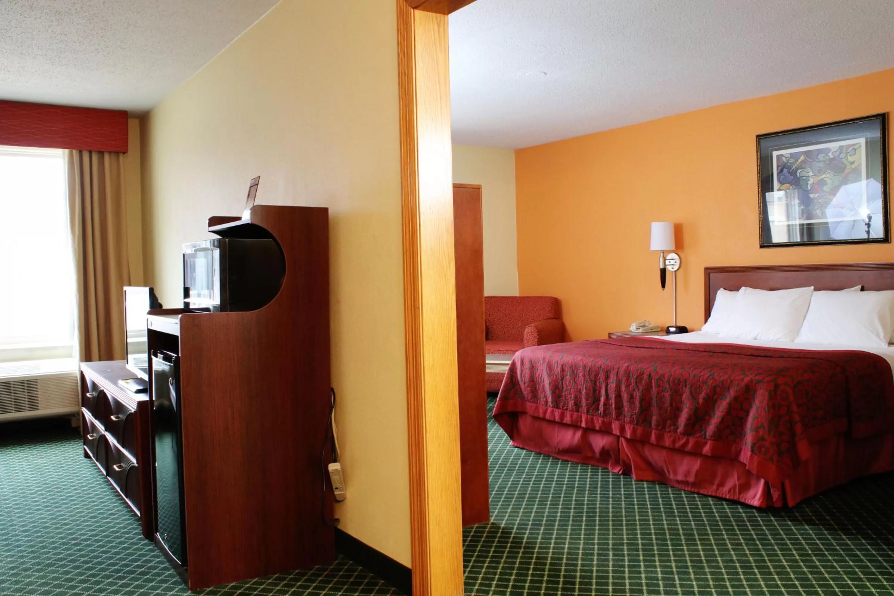 King Studio Suite - Non-Smoking in Days Inn & Suites by Wyndham Bloomington/Normal IL