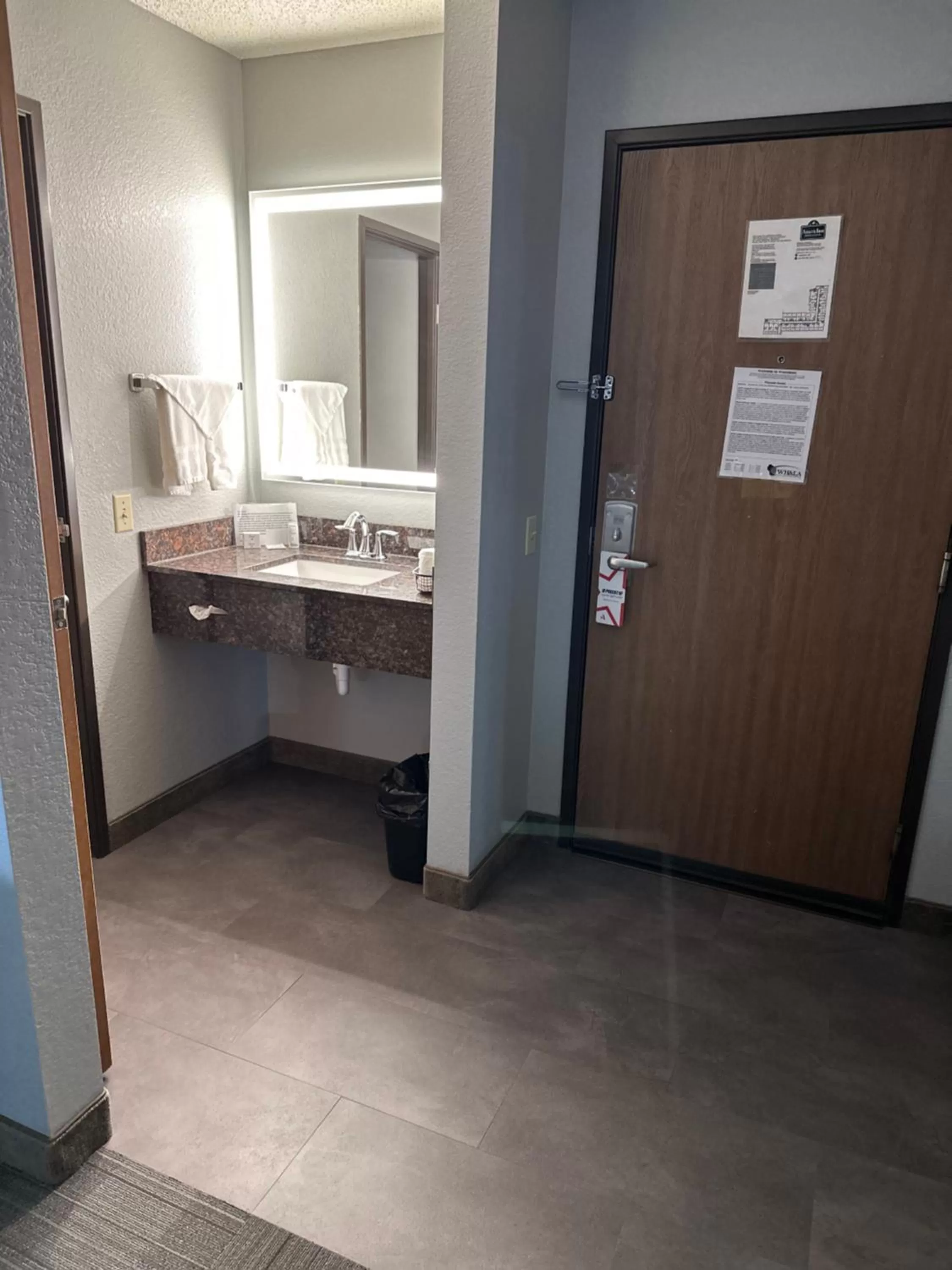 Queen Room - Non-Smoking in AmericInn by Wyndham Monroe