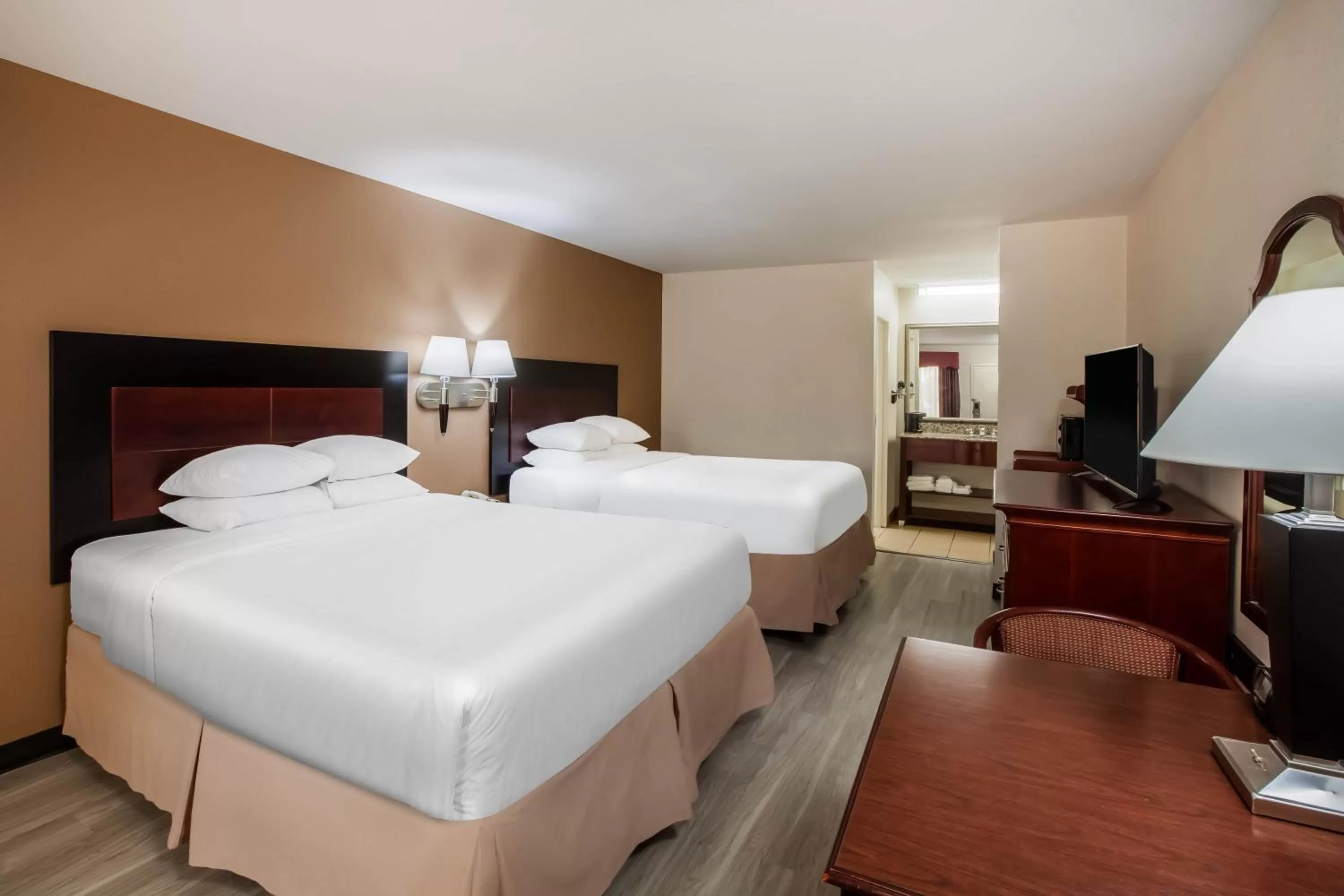 Queen Room with Two Queen Beds - Non-Smoking in Days Inn & Suites by Wyndham Tyler