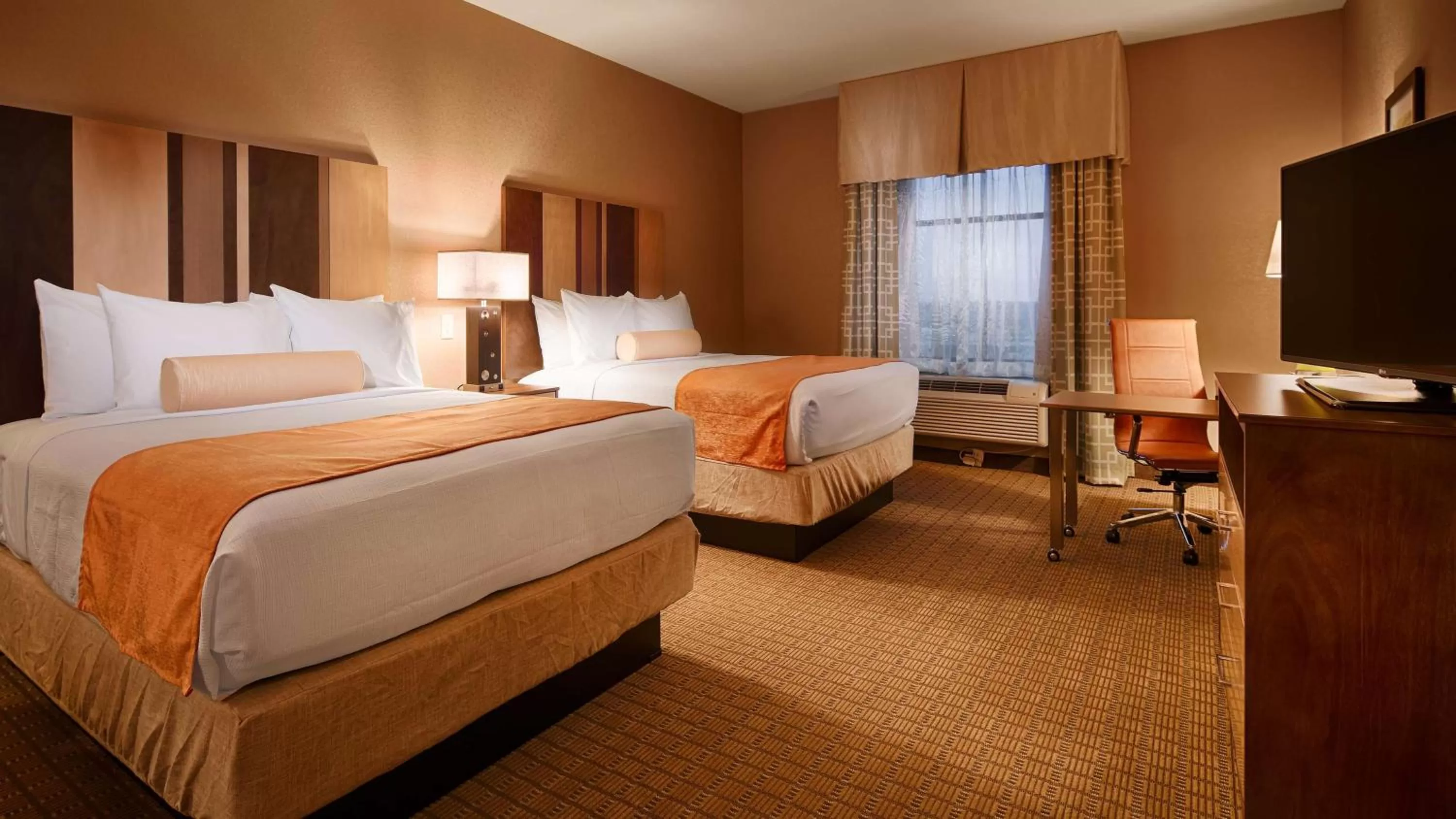 Queen Room with Two Queen Beds and Roll-In Shower- Mobility Access/Non-Smoking in Best Western Plus Flatonia