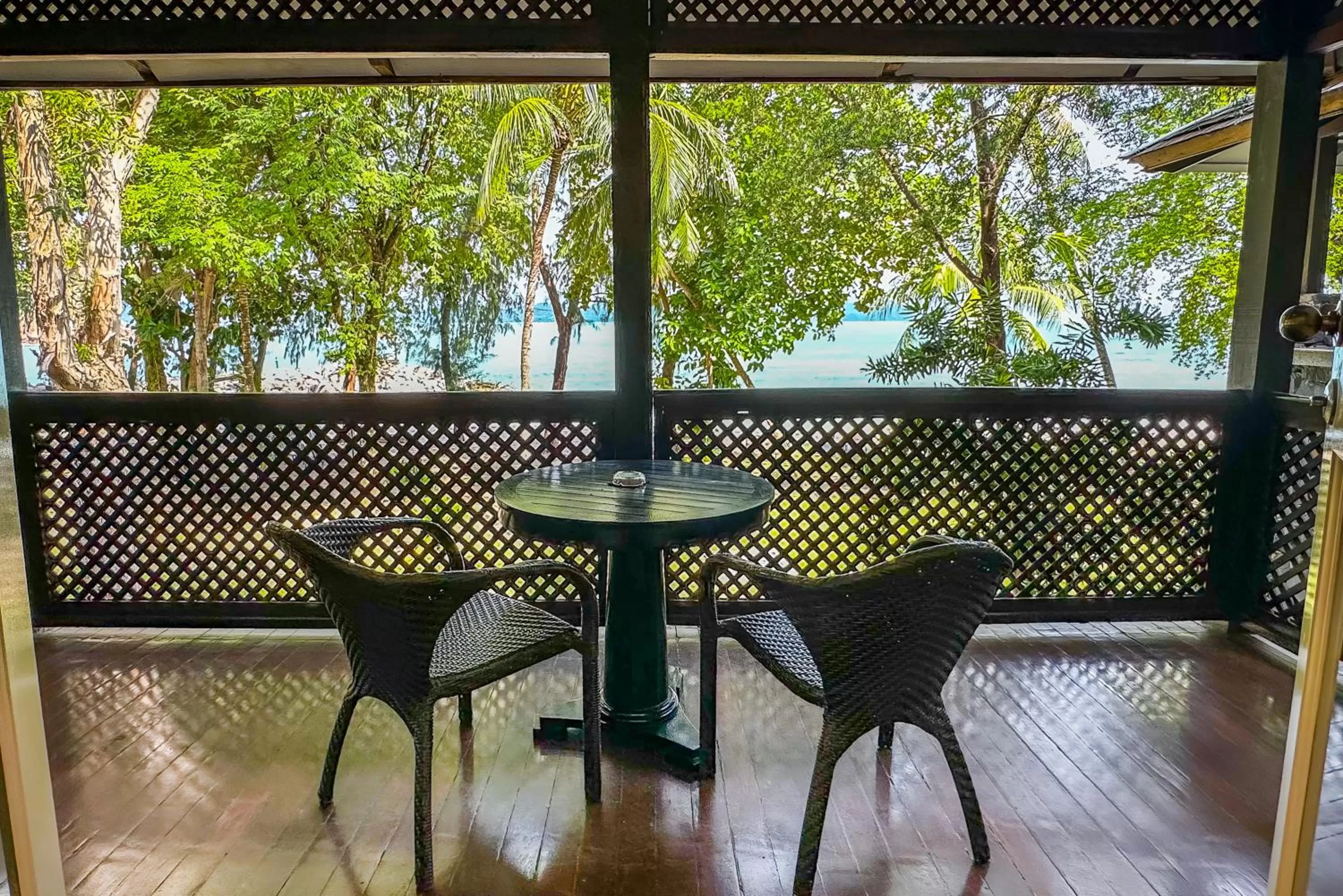 One Bedroom Sea View Suite in Rebak Island Resort & Marina, Langkawi 大自然 野生动物与美食爱好者的天堂