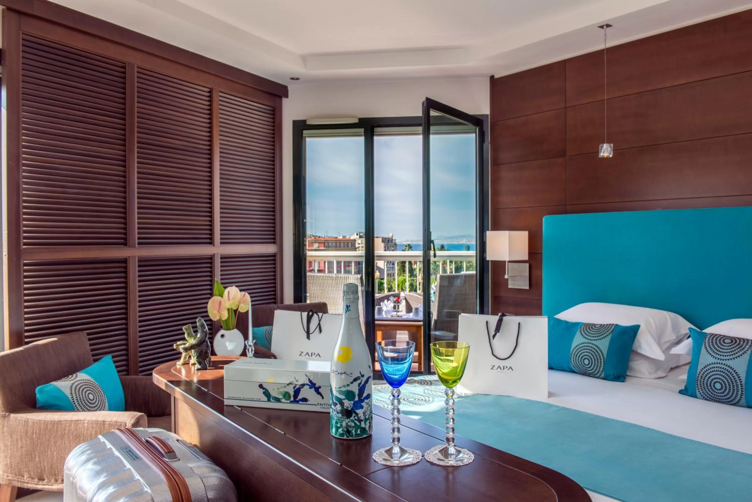 Deluxe Suite with Partial Sea View in Hotel Aston La Scala