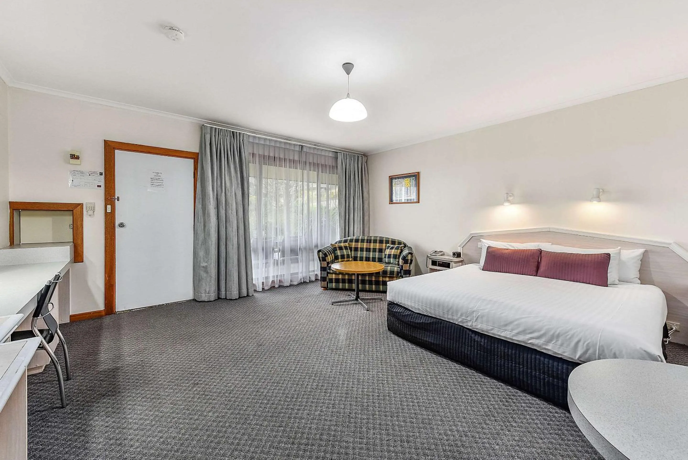 Deluxe Room in Comfort Inn The Lakes