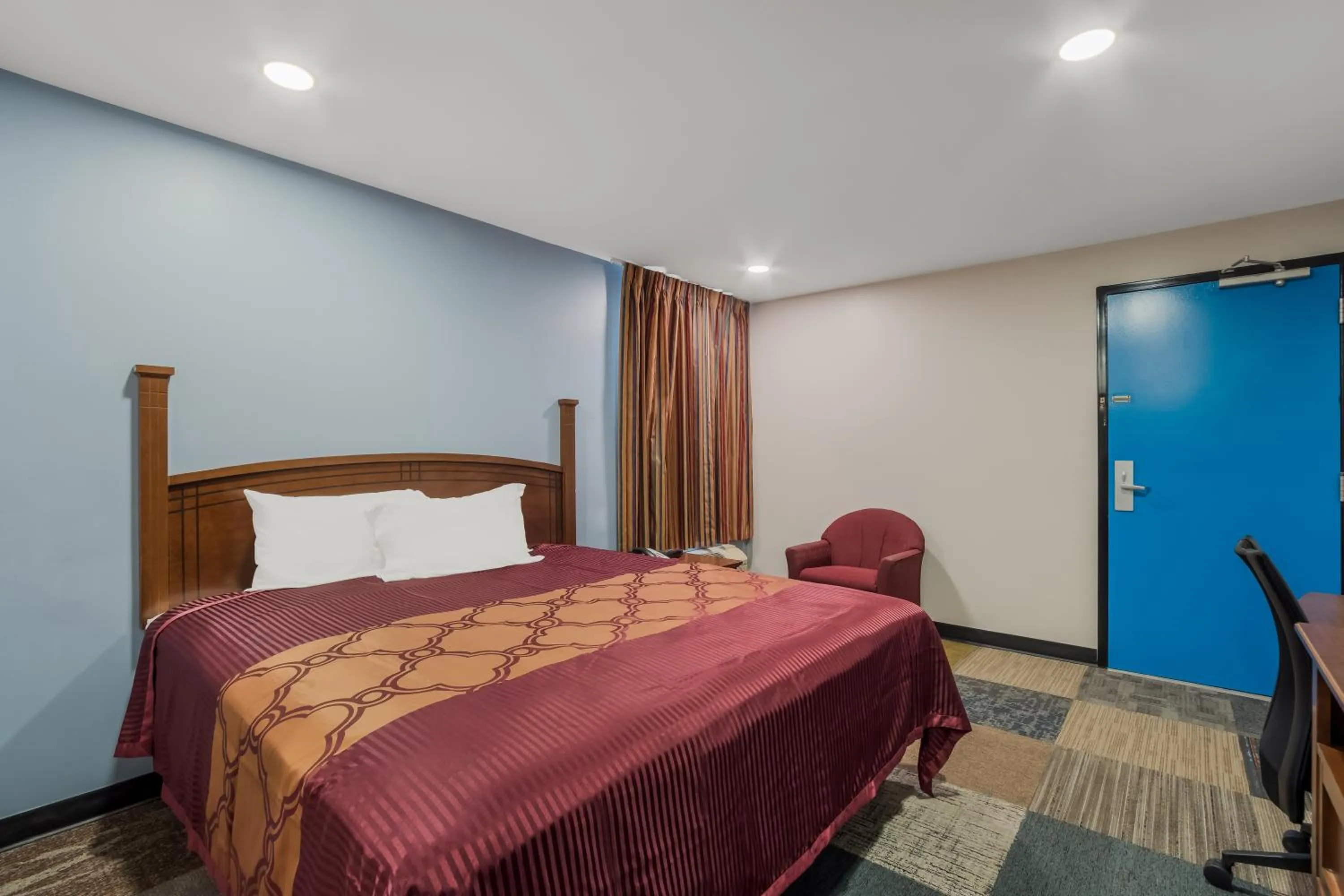 King Room - Smoking  in Rodeway Inn Augusta West - Fort Gordon