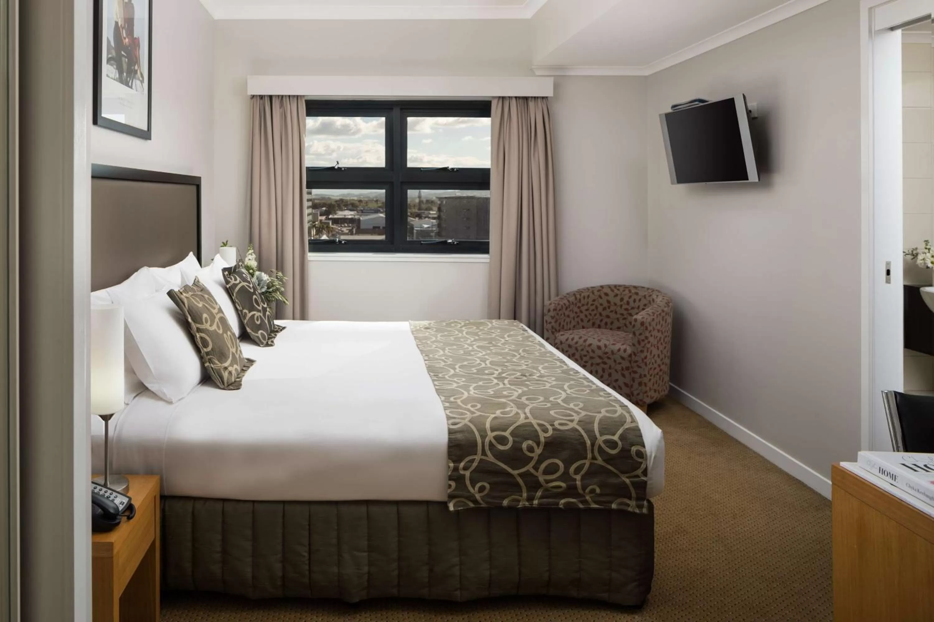 Deluxe Two-Bedroom Suite in Rydges Mackay Suites