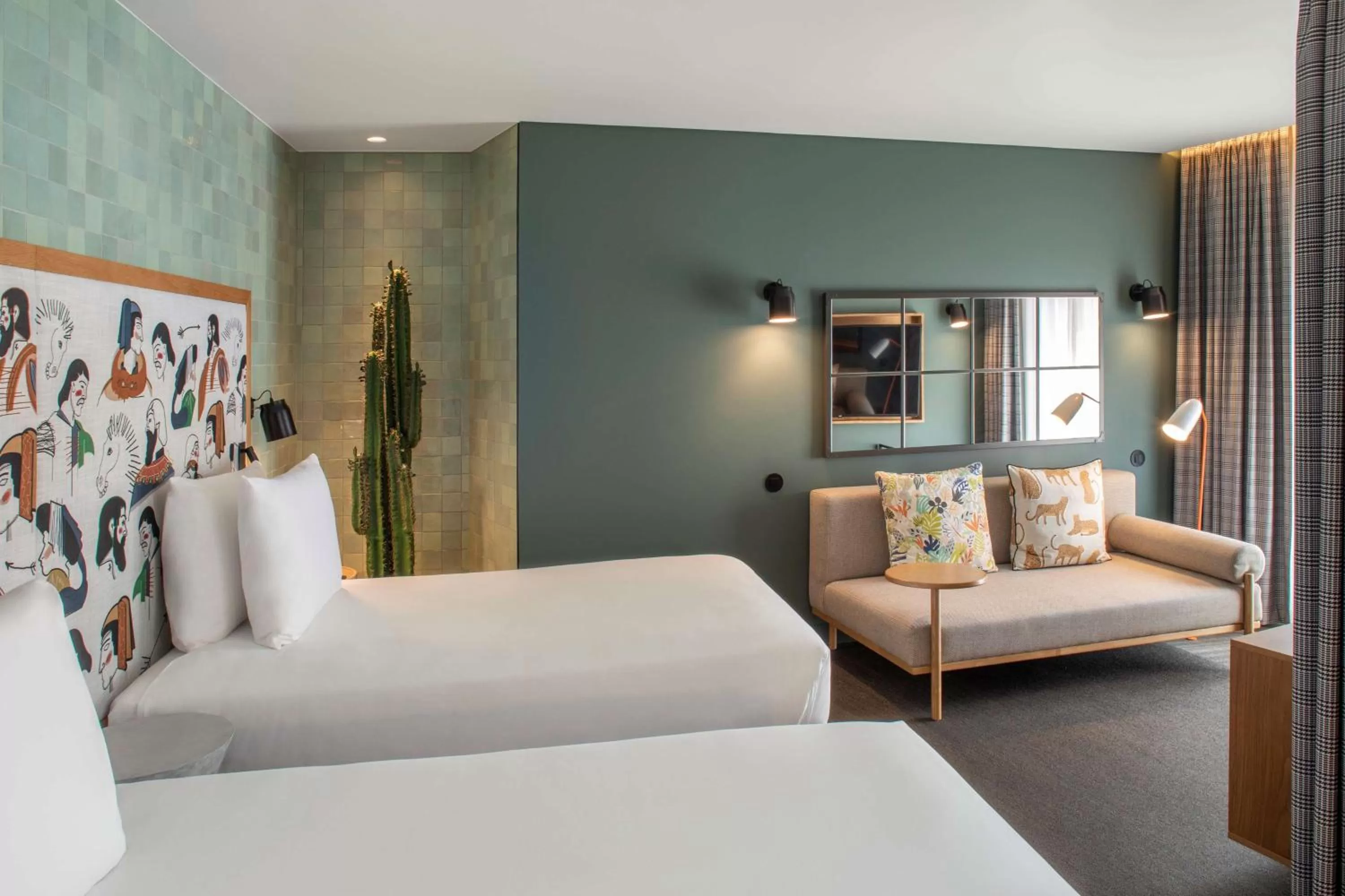 Junior Twin Suite in Se Catedral Hotel Porto, Tapestry Collection By Hilton