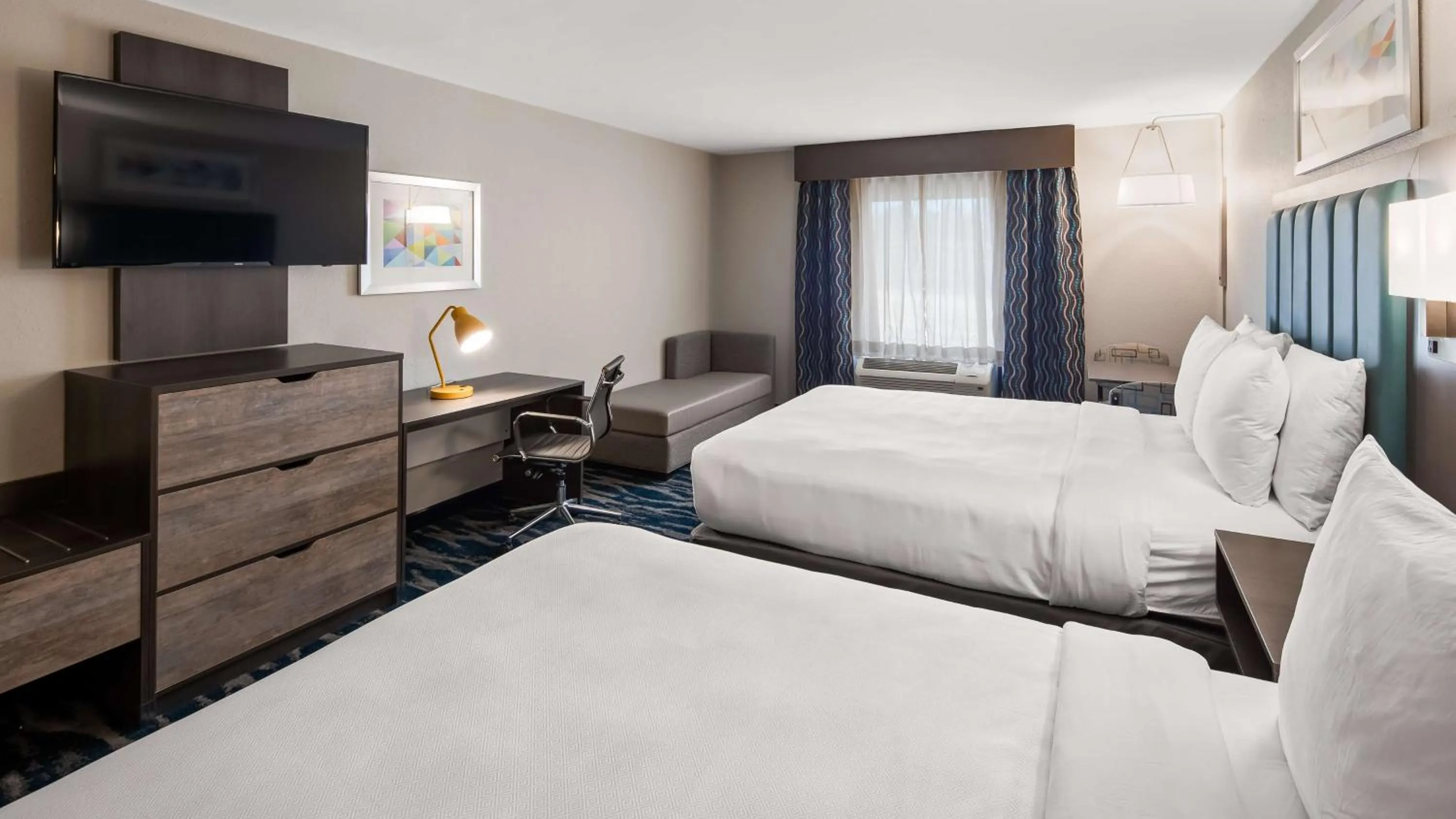 Queen Suite with Two Queen Beds in Best Western Plus Executive Residency Nashville