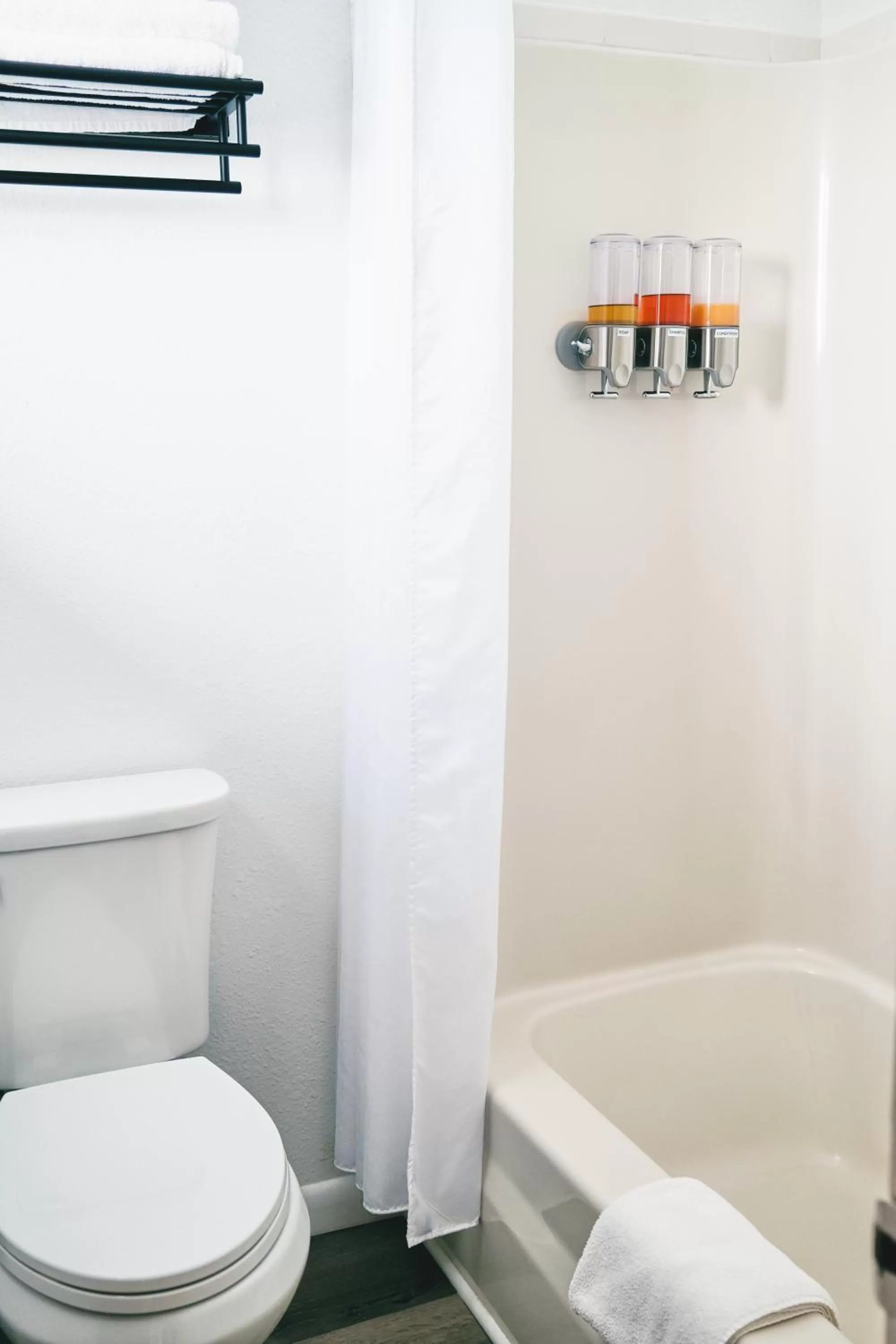 Standard King Room in Jackalope Motor Lodge