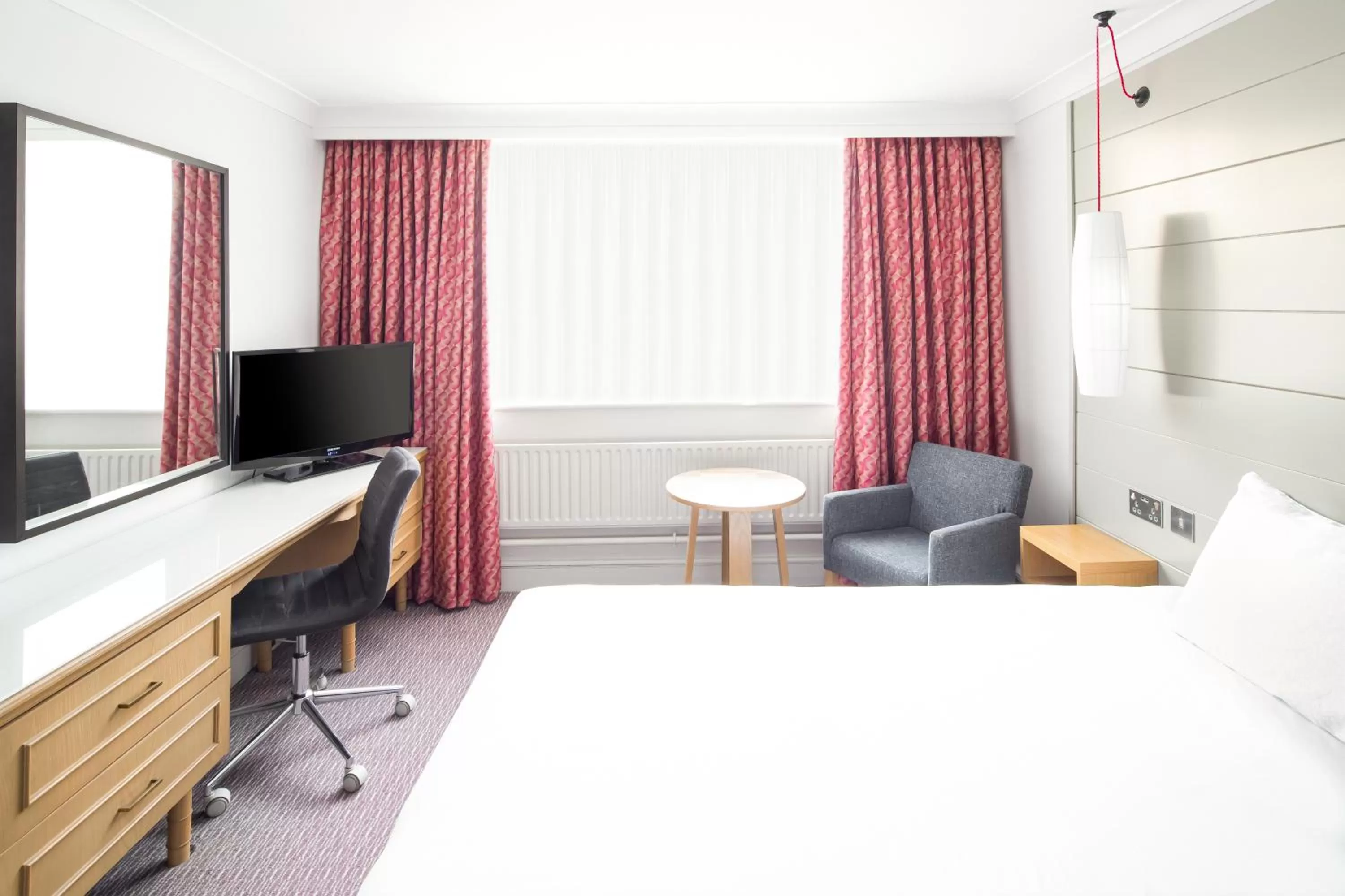 Standard Queen Room in Holiday Inn Peterborough West by IHG