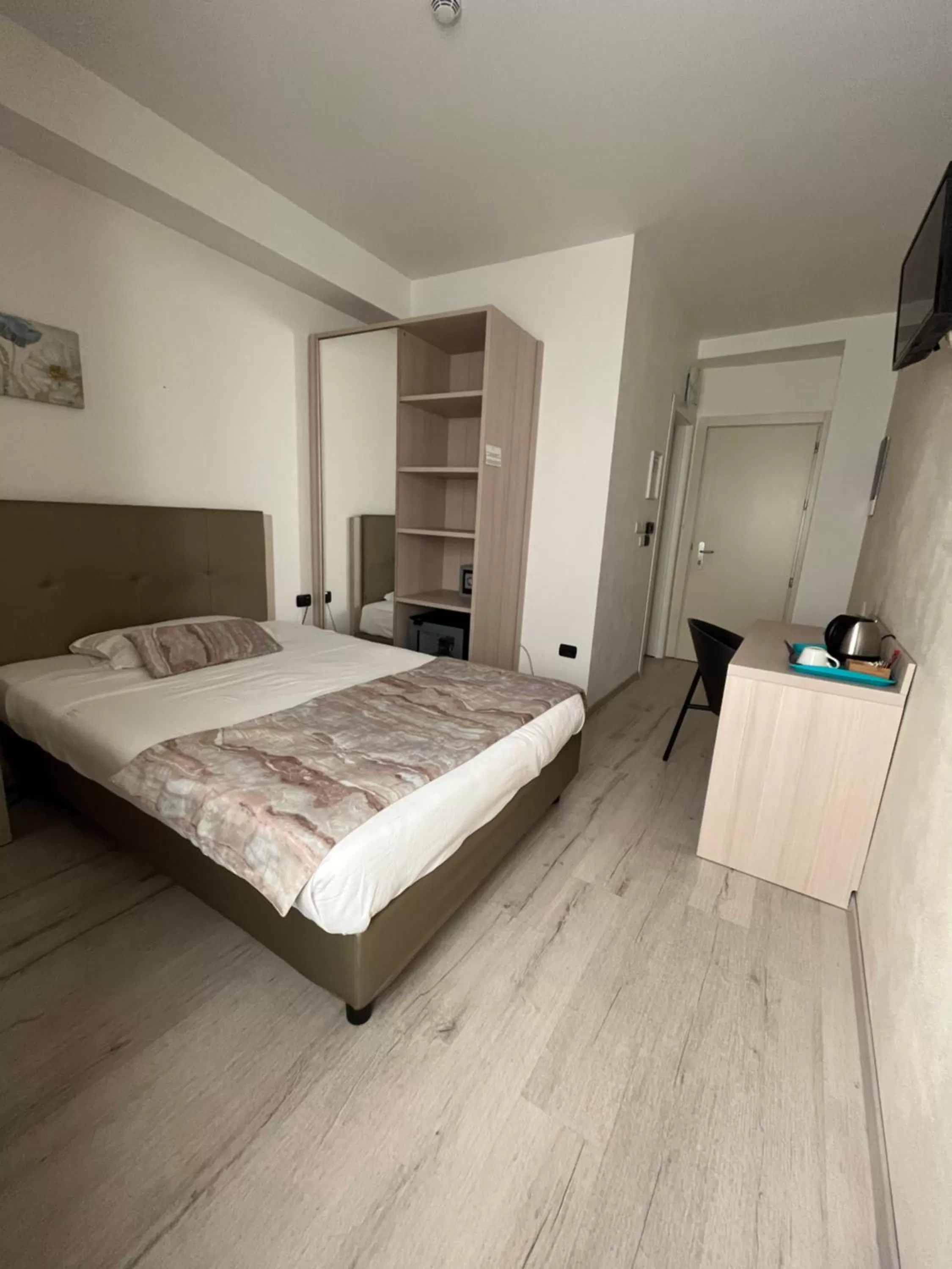 Small Double Room in Hotel Lago di Como