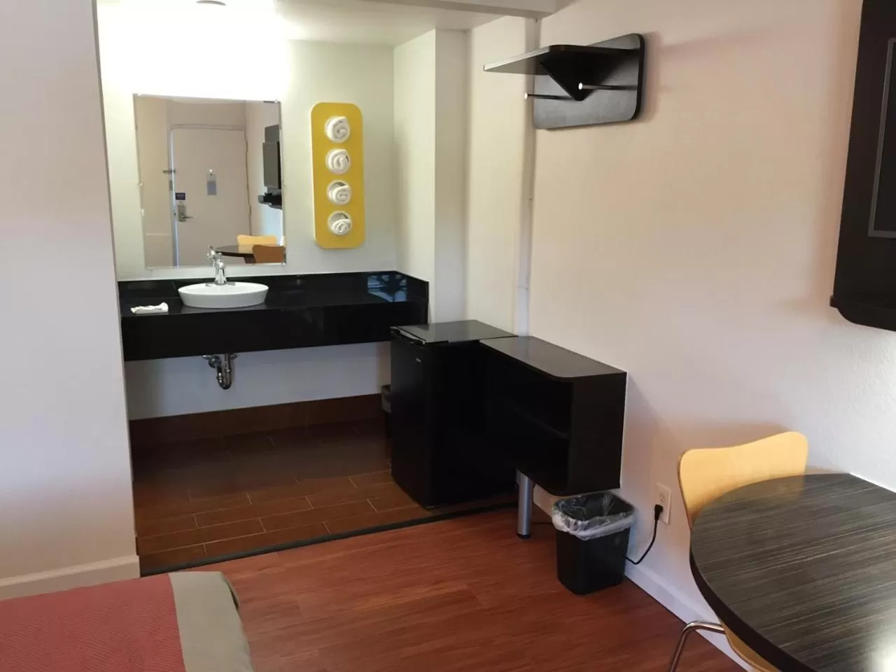Double Room - Disability Access - Non-Smoking in Motel 6-Glassboro, NJ - Rowan University