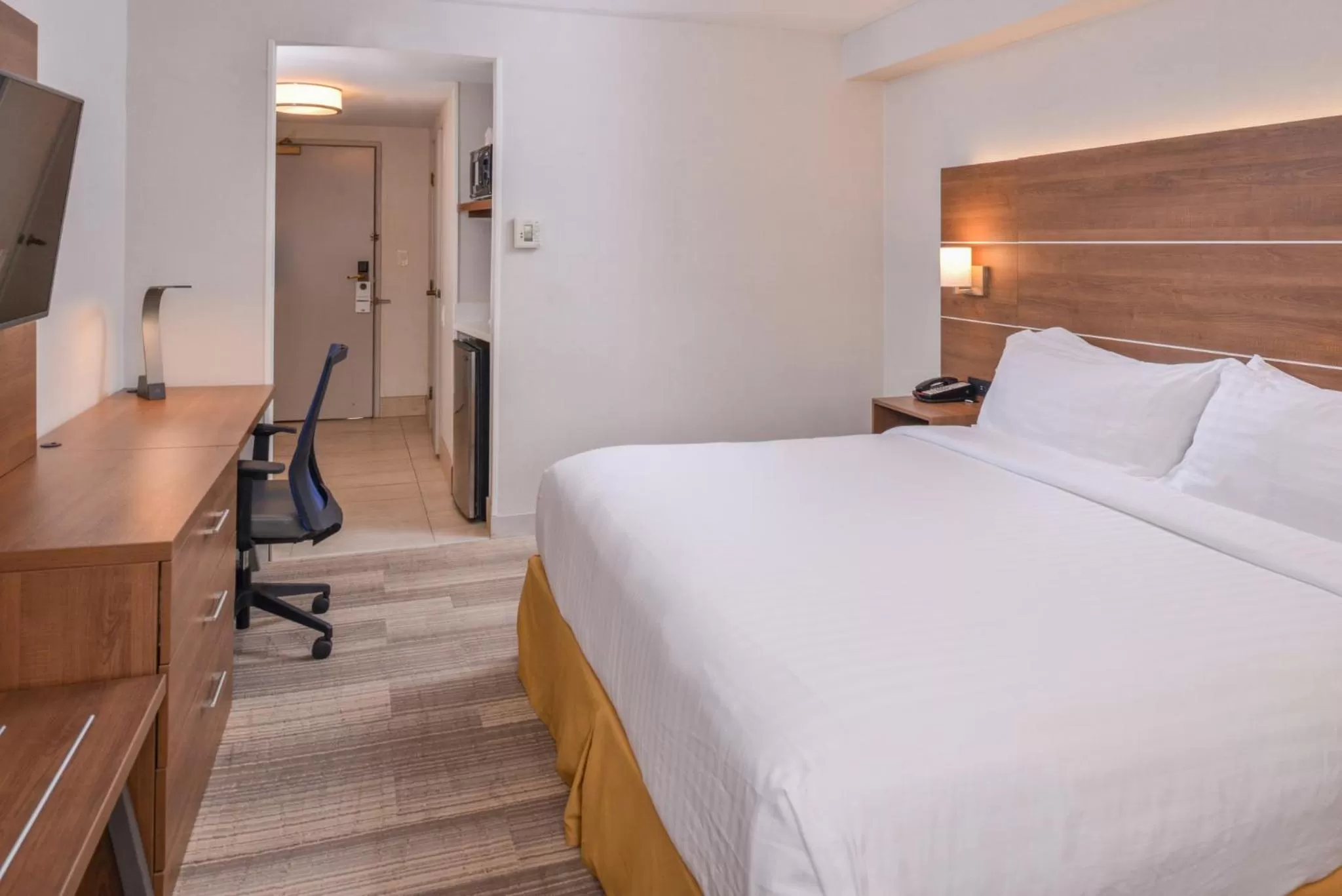 King Room - Mobility Access Roll in Shower/Non-Smoking in Holiday Inn Express Palm Desert, an IHG Hotel