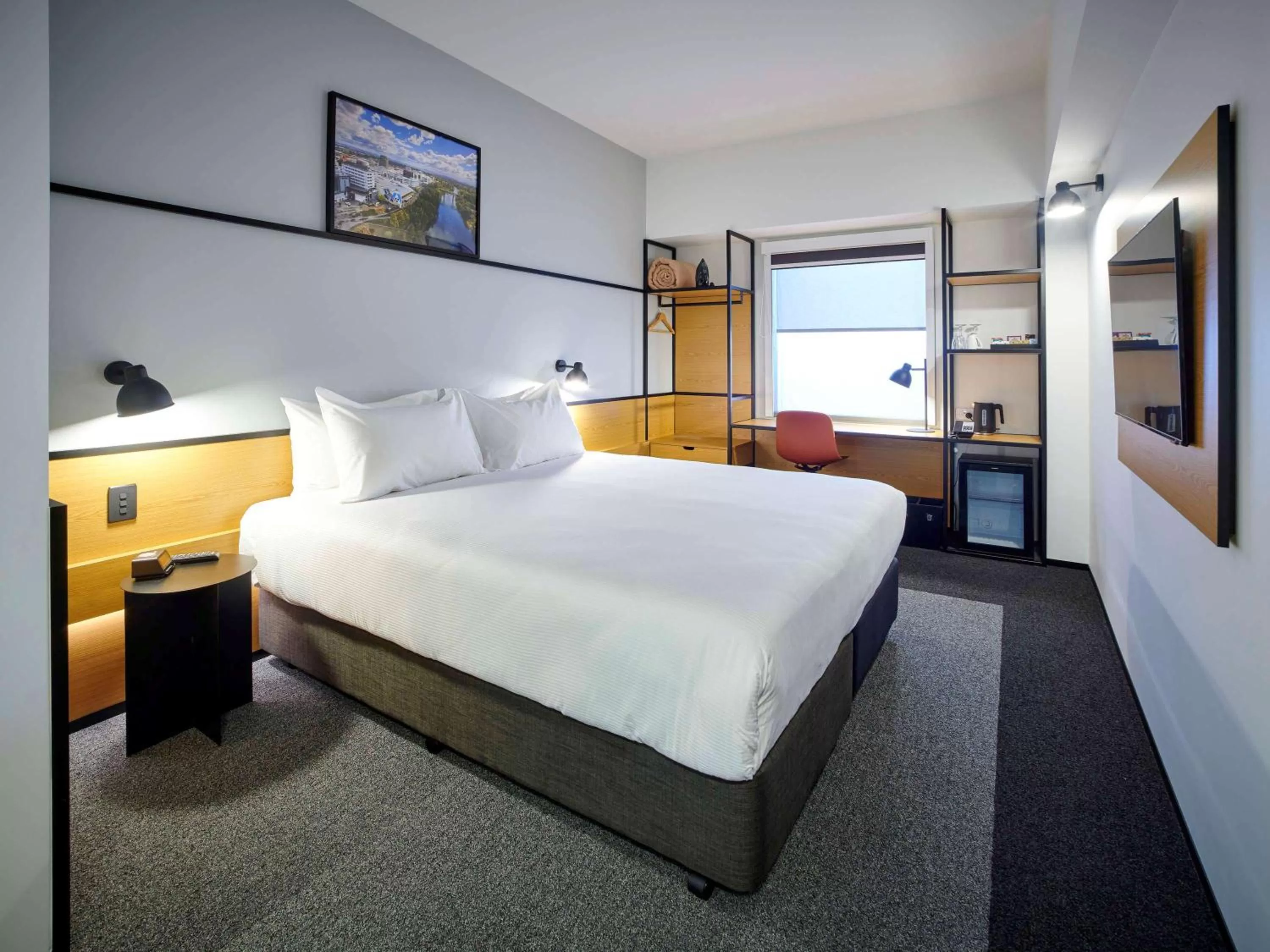 Superior Queen or Twin Room in ibis Hamilton Tainui