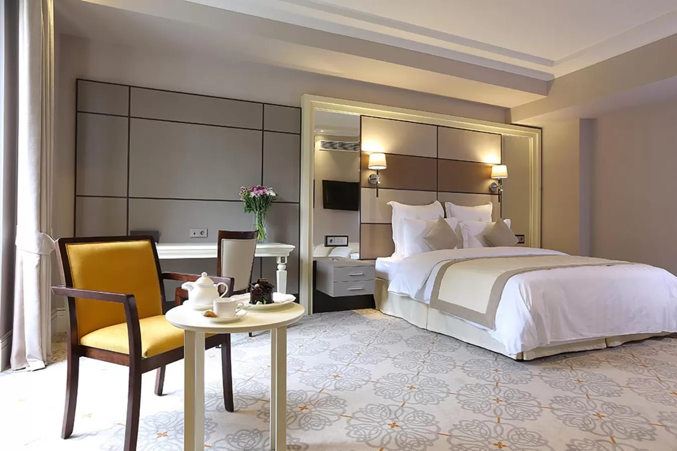 Executive King  in Ambassadori Tbilisi Hotel