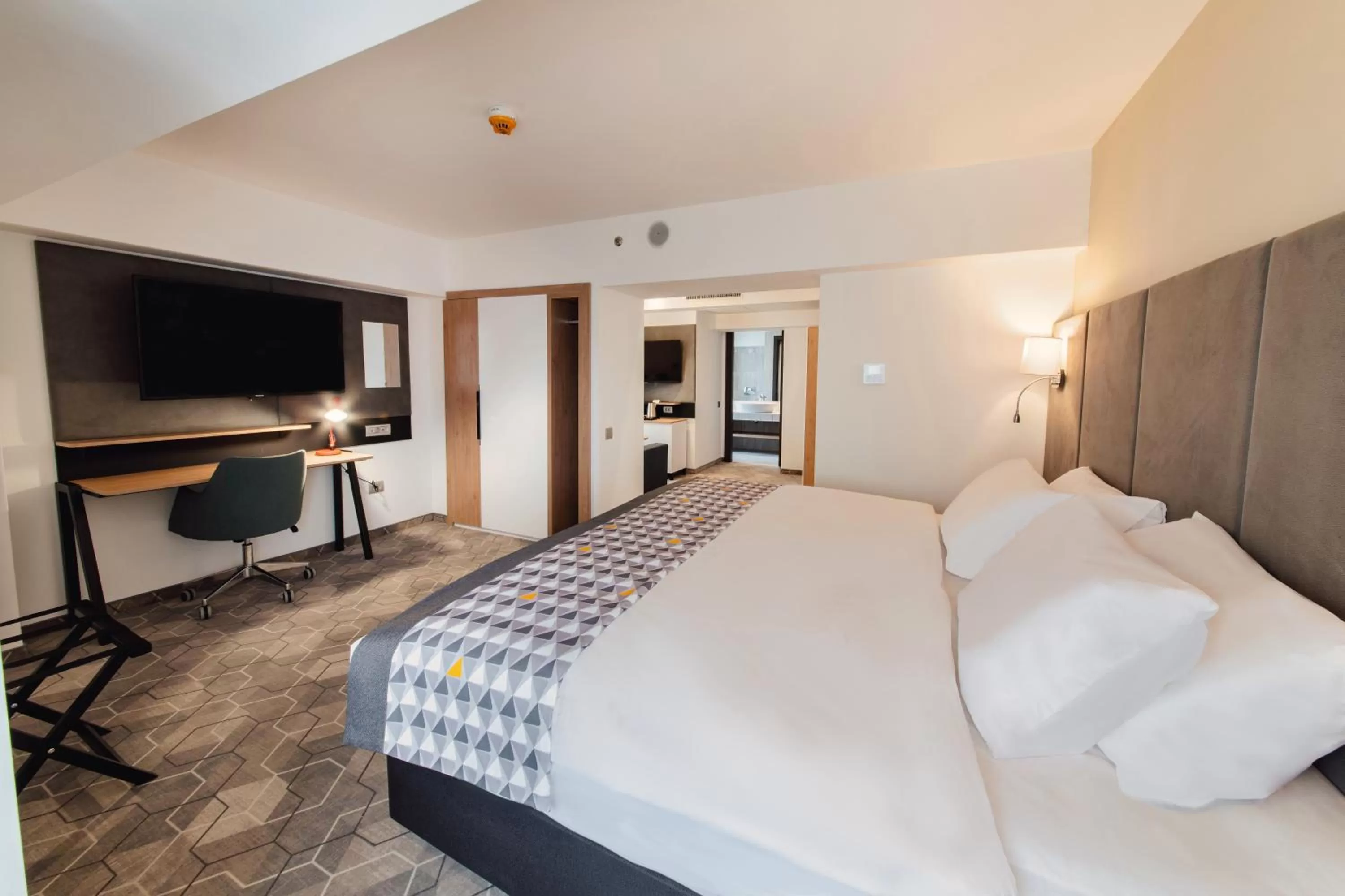 King Suite in Holiday Inn Bucharest - Times by IHG