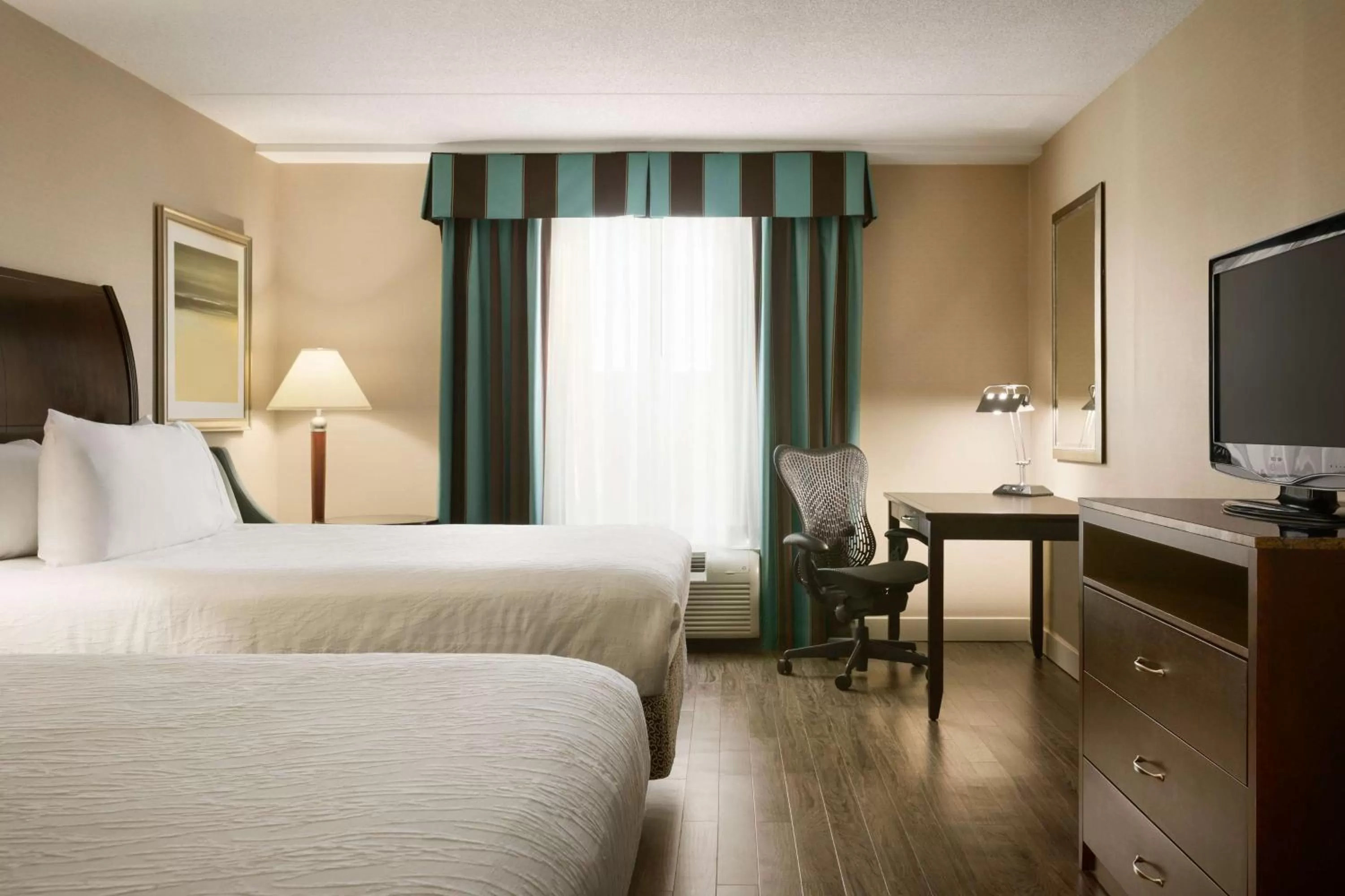 Queen Room with Two Queen Beds in Hilton Garden Inn Toronto/Vaughan