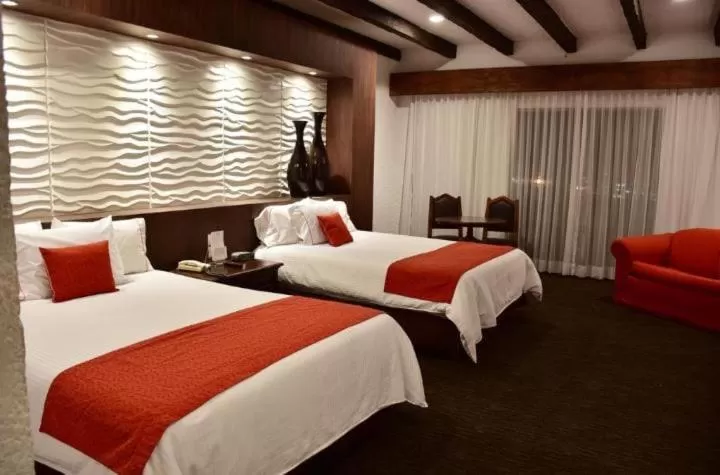 Queen Room with Two Queen Beds and City View - Non-Smoking in Radisson Hotel Tapatio Guadalajara Aeropuerto