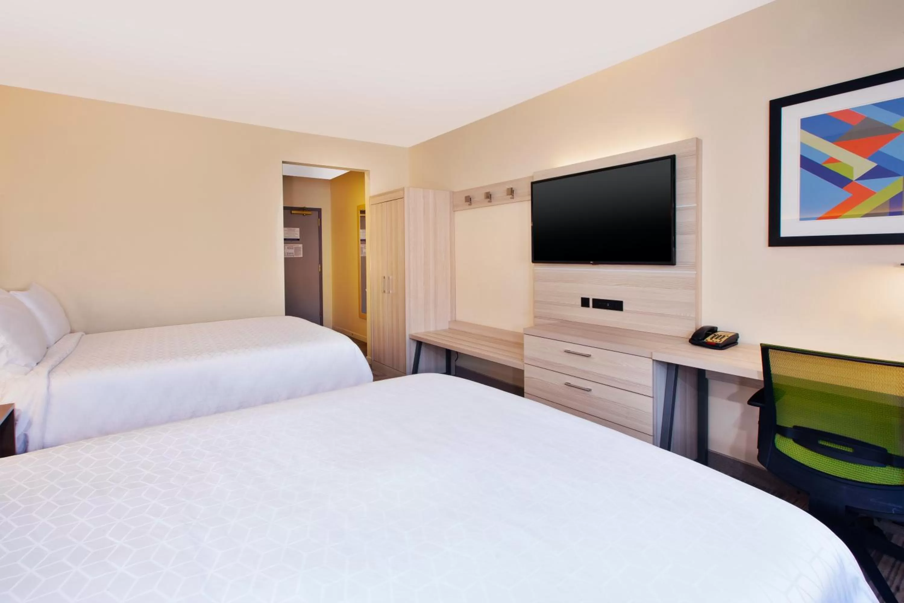 Standard Queen Room with Two Queen Beds in Holiday Inn Express Absecon-Atlantic City Area by IHG