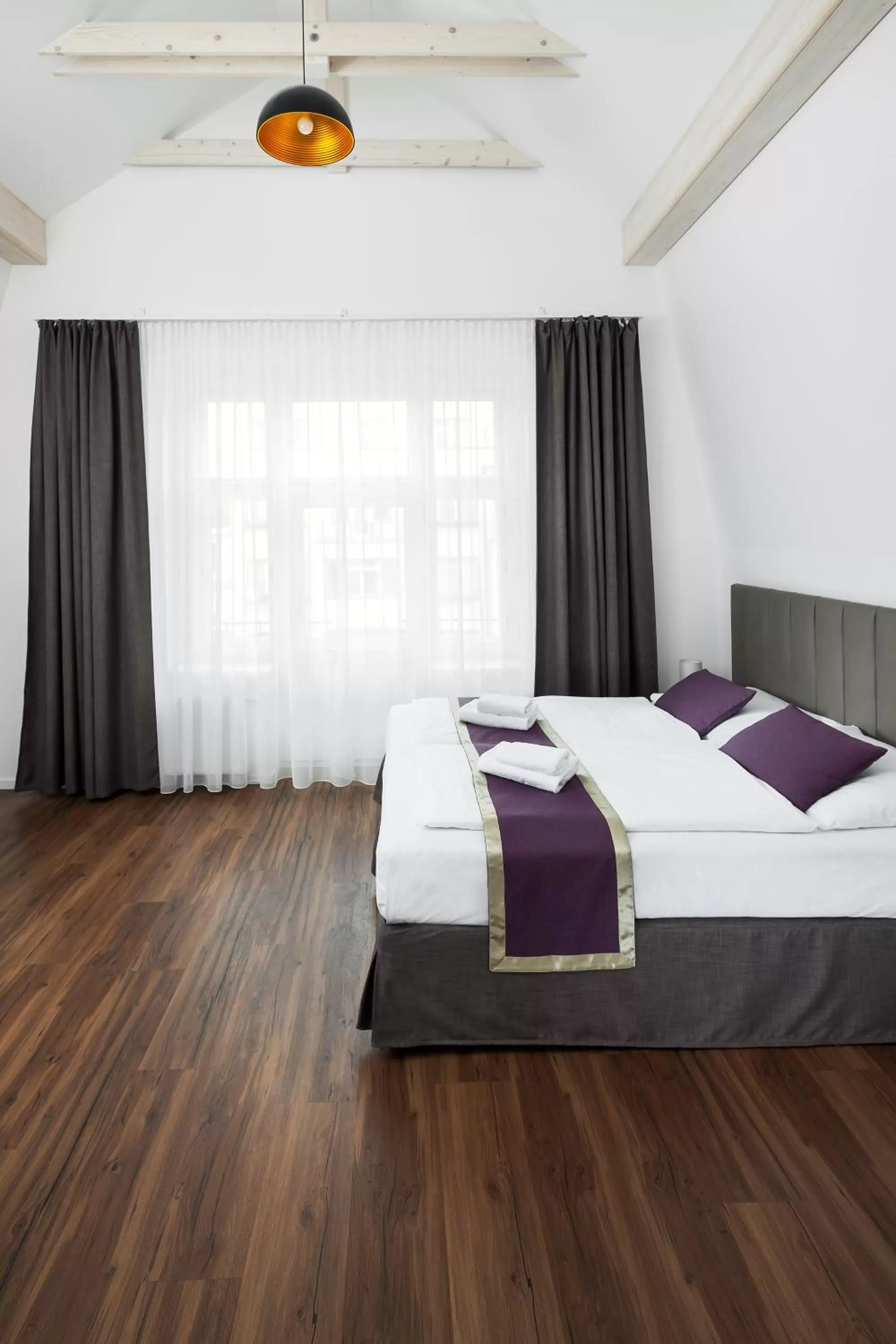 Superior Suite in Elizabeth Suites