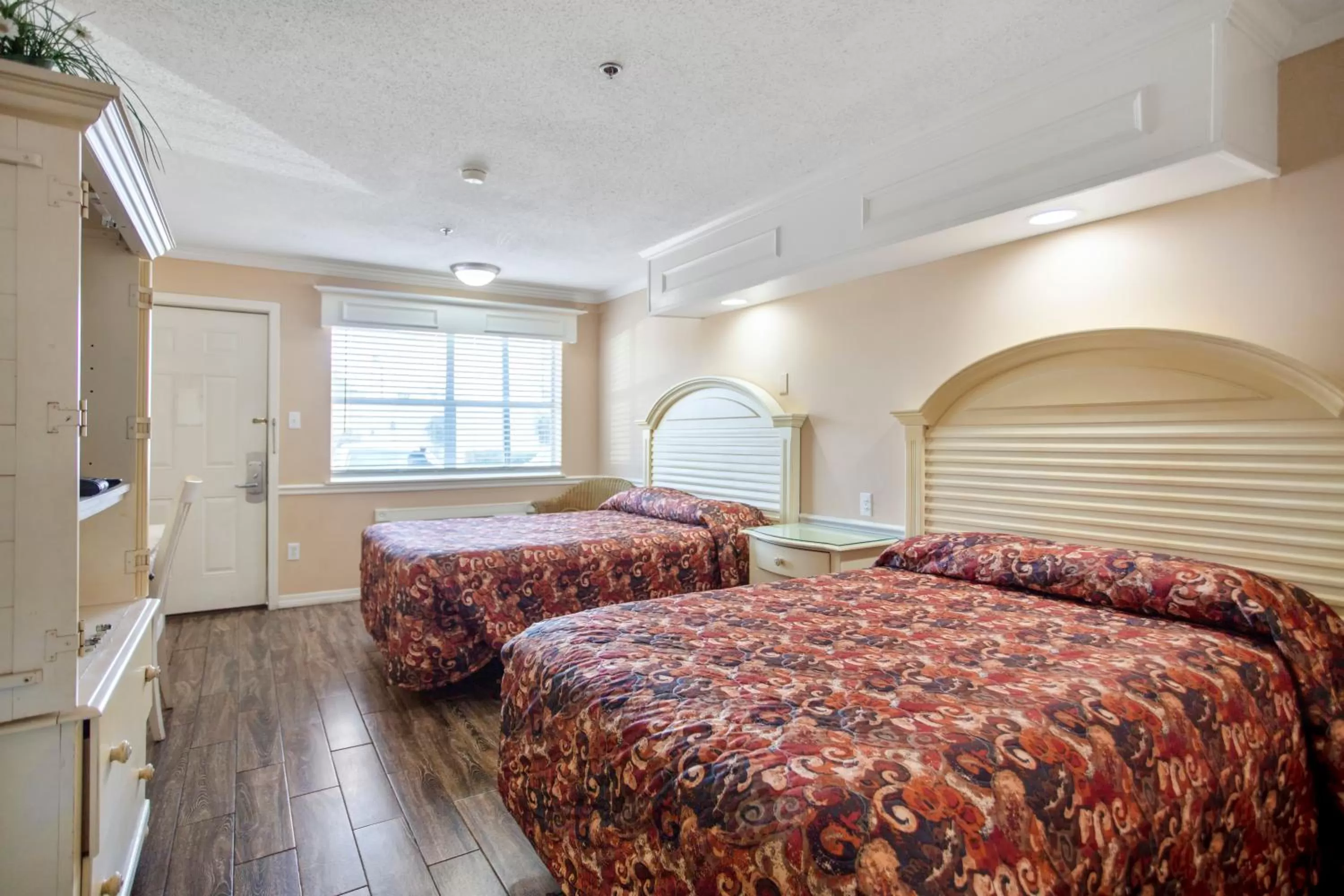 Double Room - Disability Access- Non Smoking in Edgewater Inn - Biloxi Beach