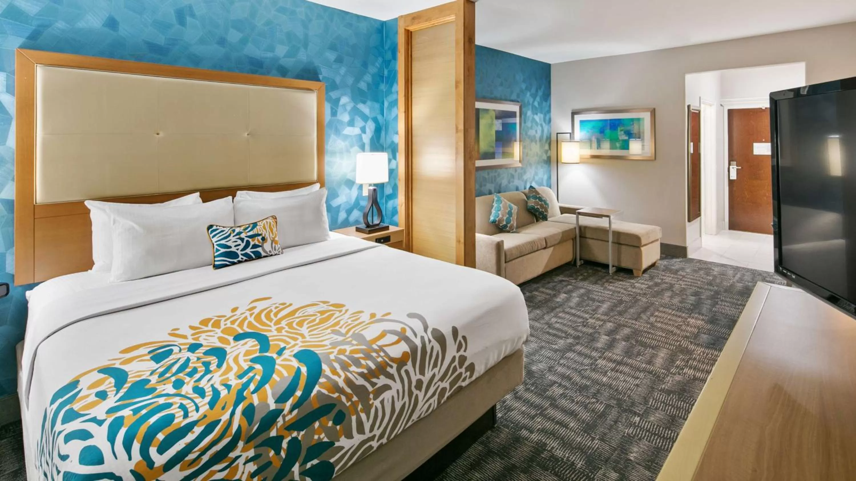 King Suite with Roll-In Shower - Disability Access/Non-Smoking in Best Western Plus Houston Atascocita Inn & Suites