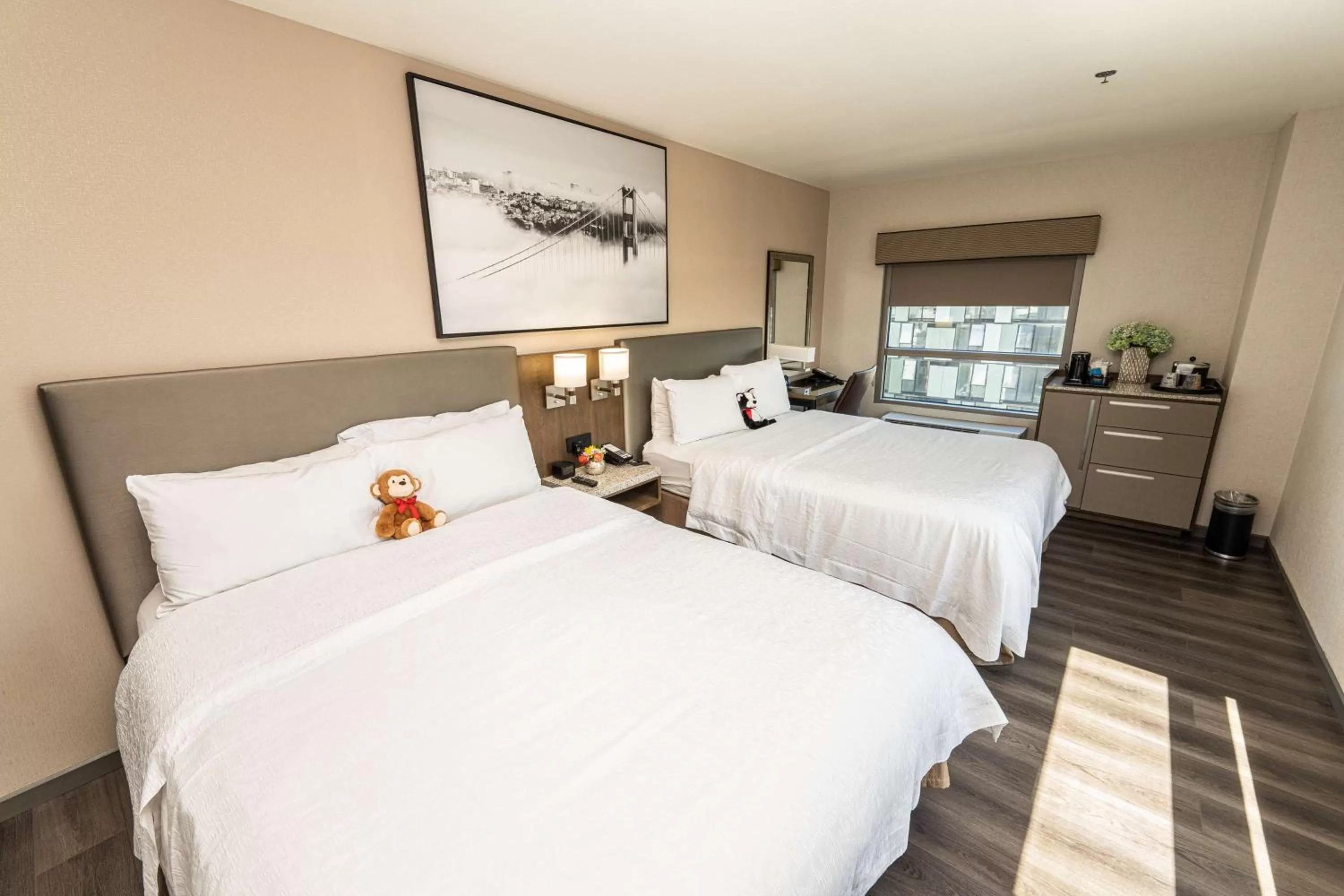 Queen Room with Two Queen Beds - Non-Smoking in Hampton Inn San Francisco Downtown/Convention Center