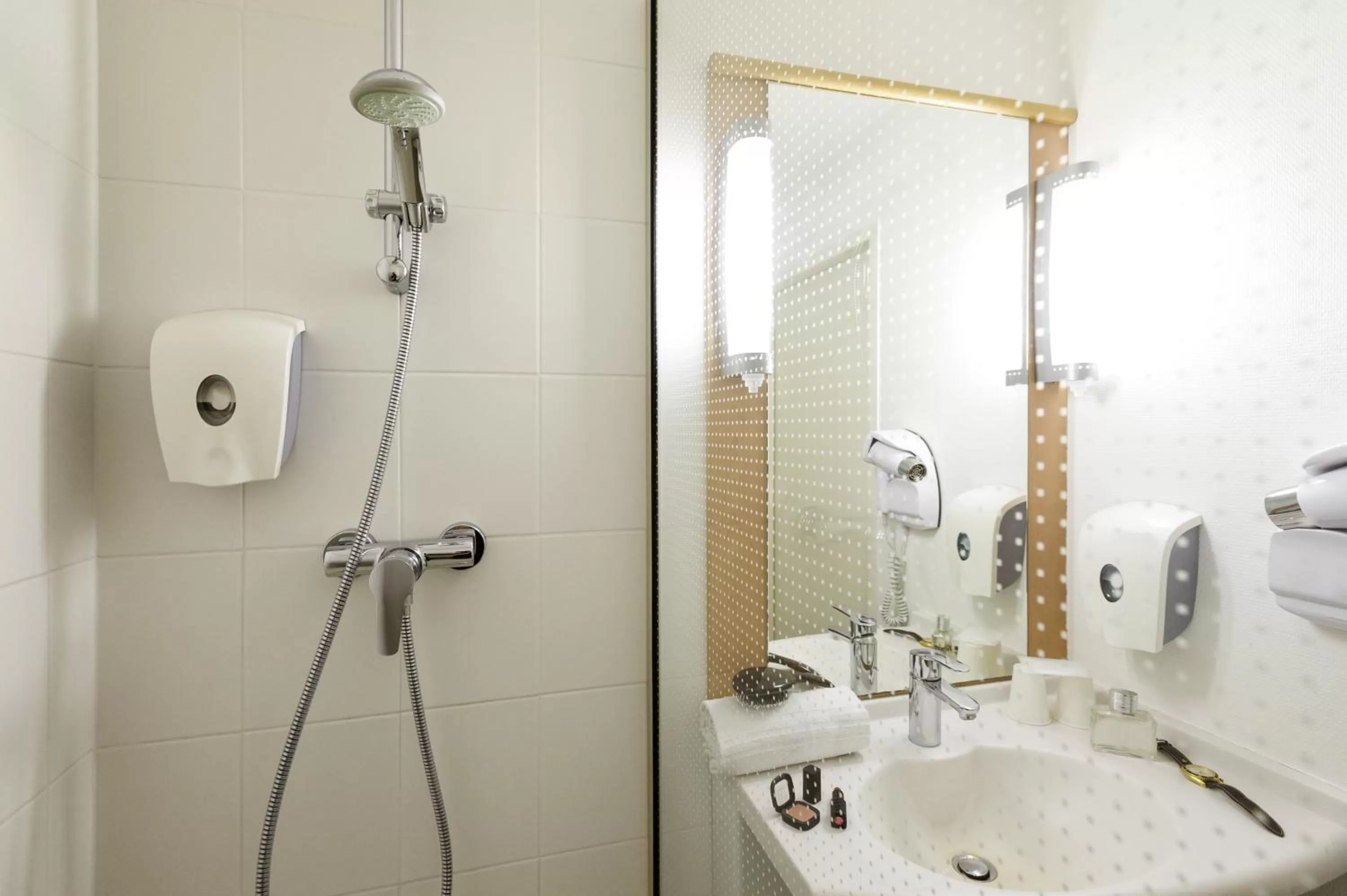 Standard Twin Room in ibis Hotel Brussels Airport