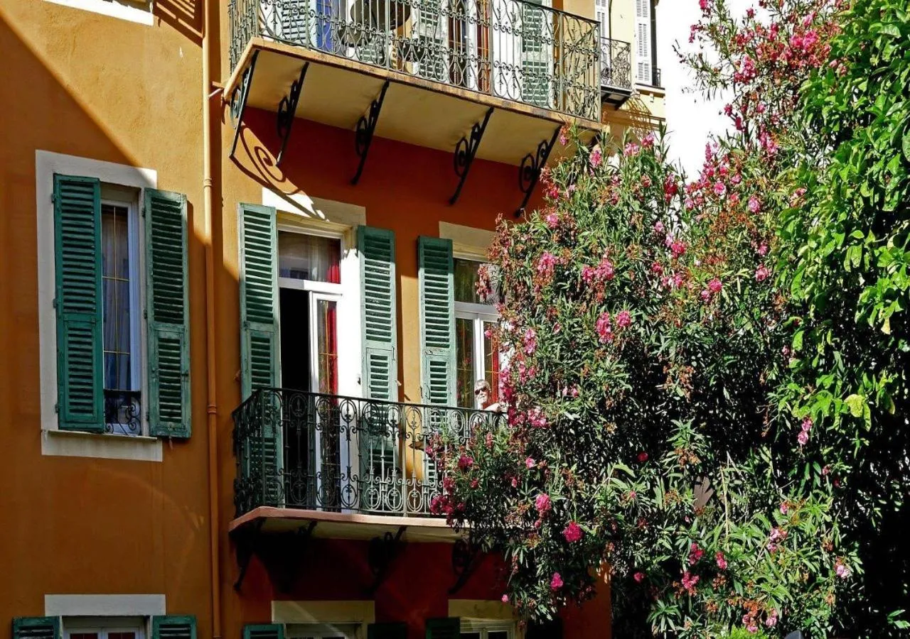 Double room /Twin Beds with Balcony in Hôtel restaurant Oasis