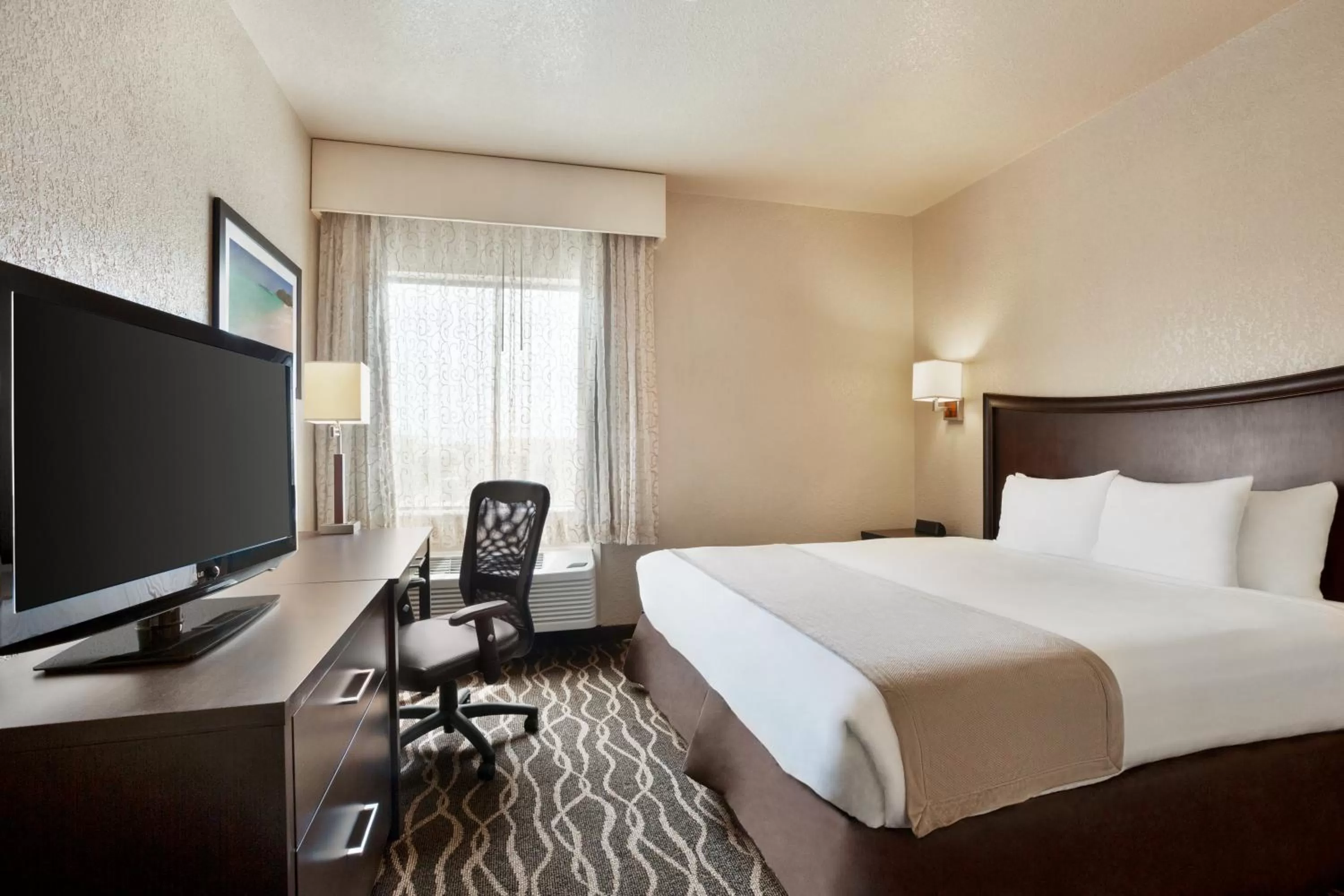 King Room - Non-Smoking in Baymont by Wyndham Clute Lake Jackson