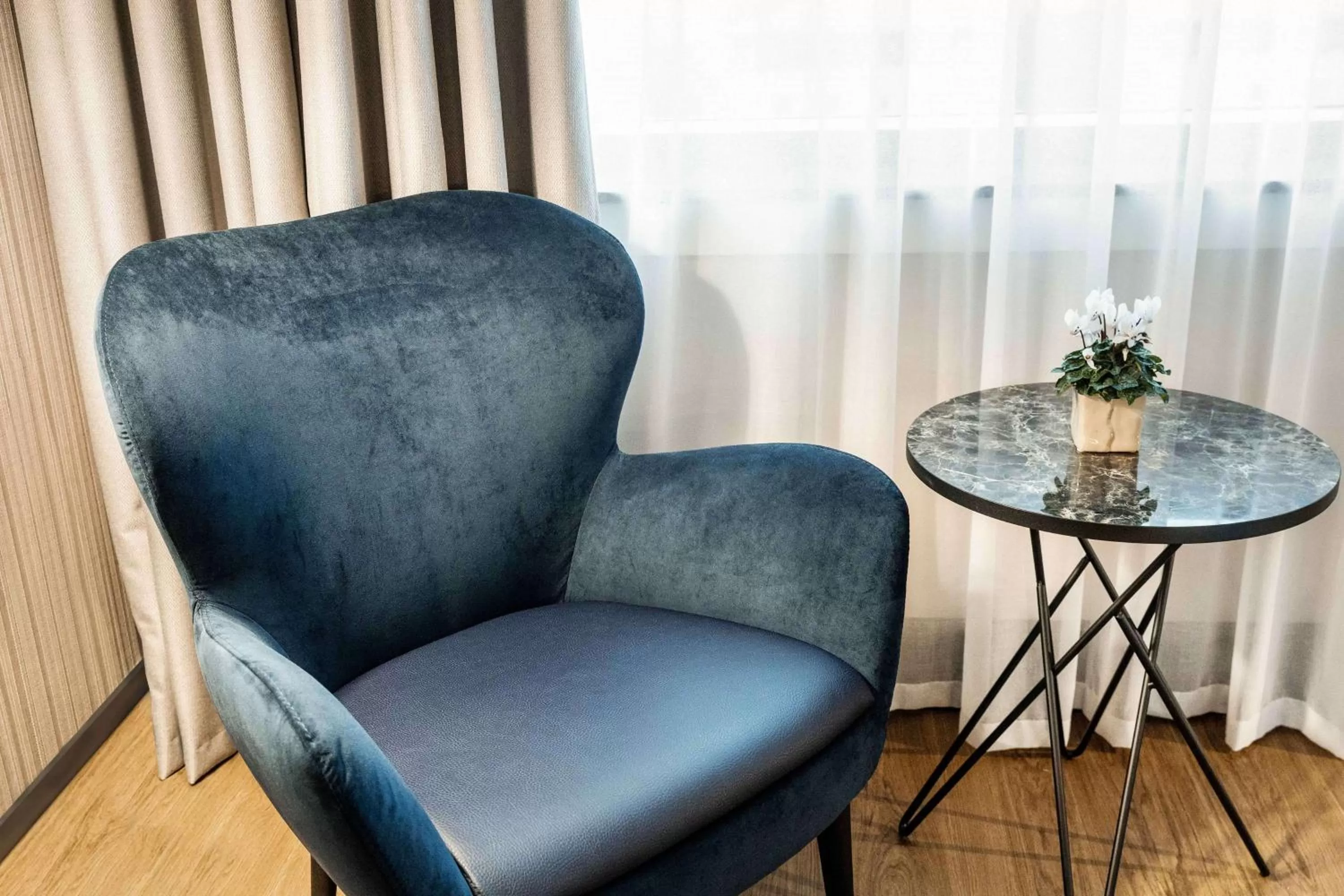 Family Room (2 Adults + 2 Children) in NH Brussels Airport