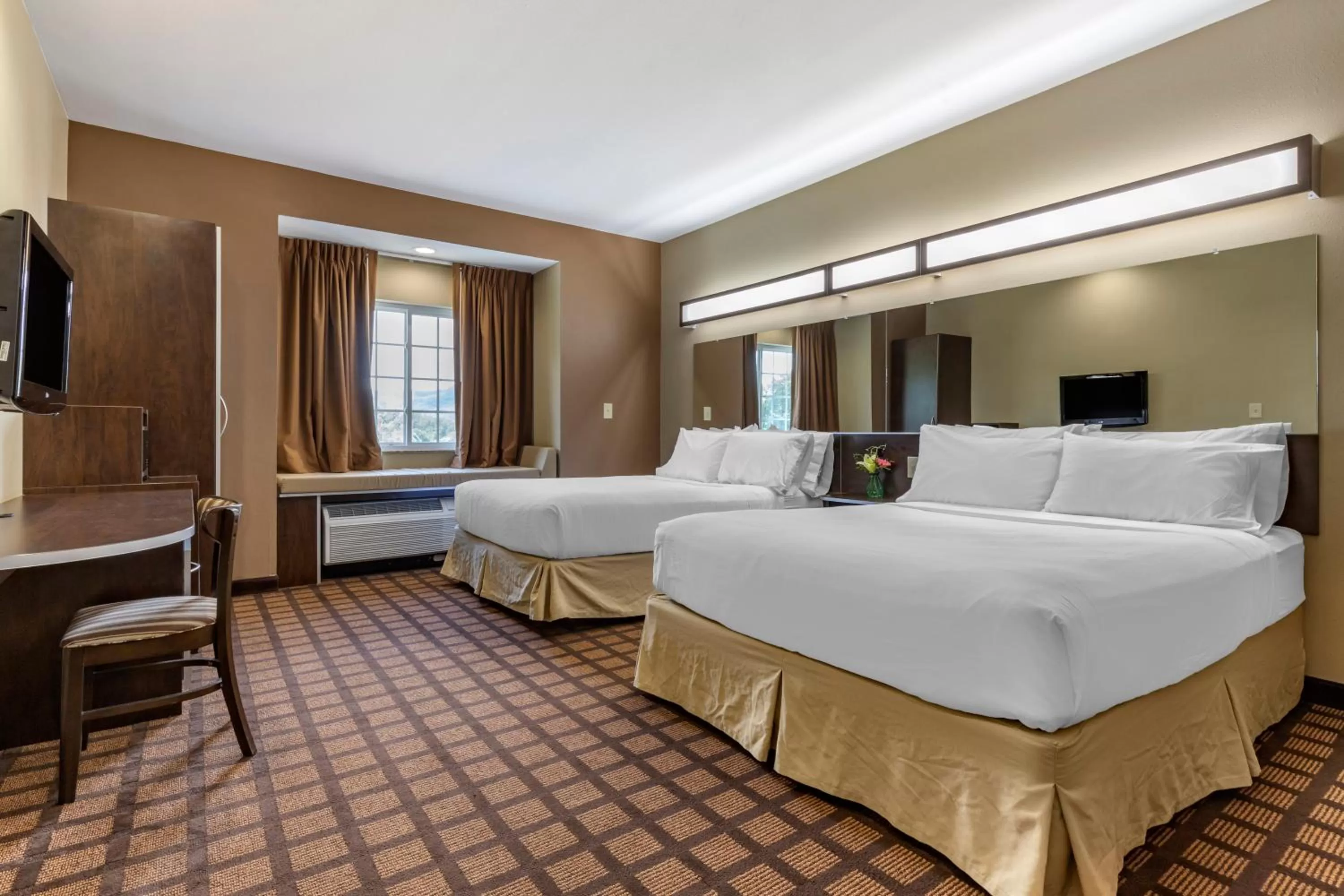 Queen Room with Two Queen Beds - Non-Smoking in Microtel Inn & Suites Dillsboro/Sylva