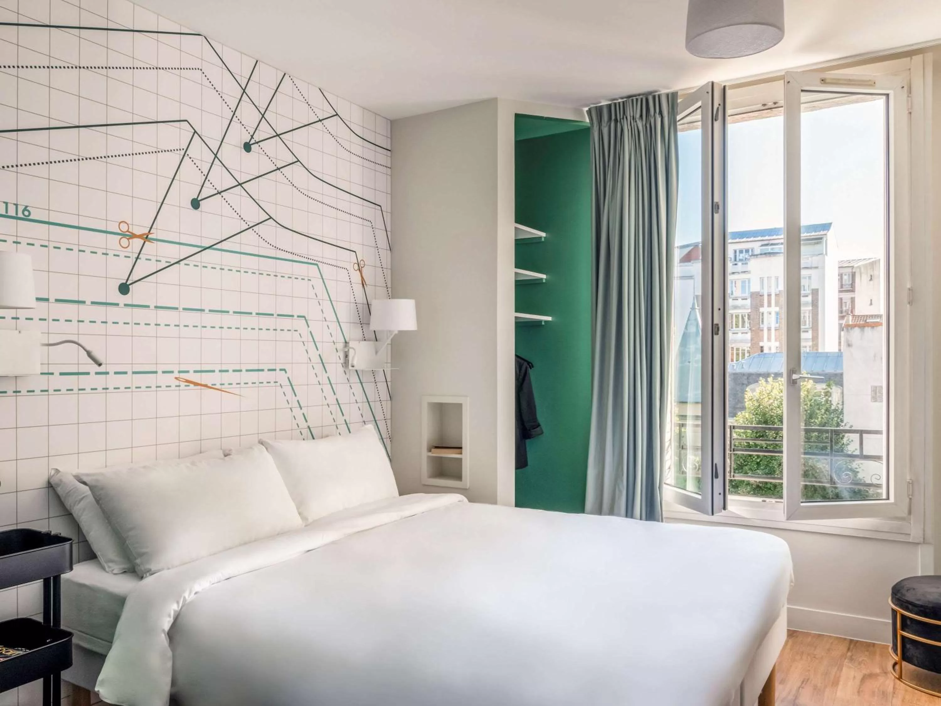 Superior Double Room with Single Bed in ibis Styles Asnieres Centre