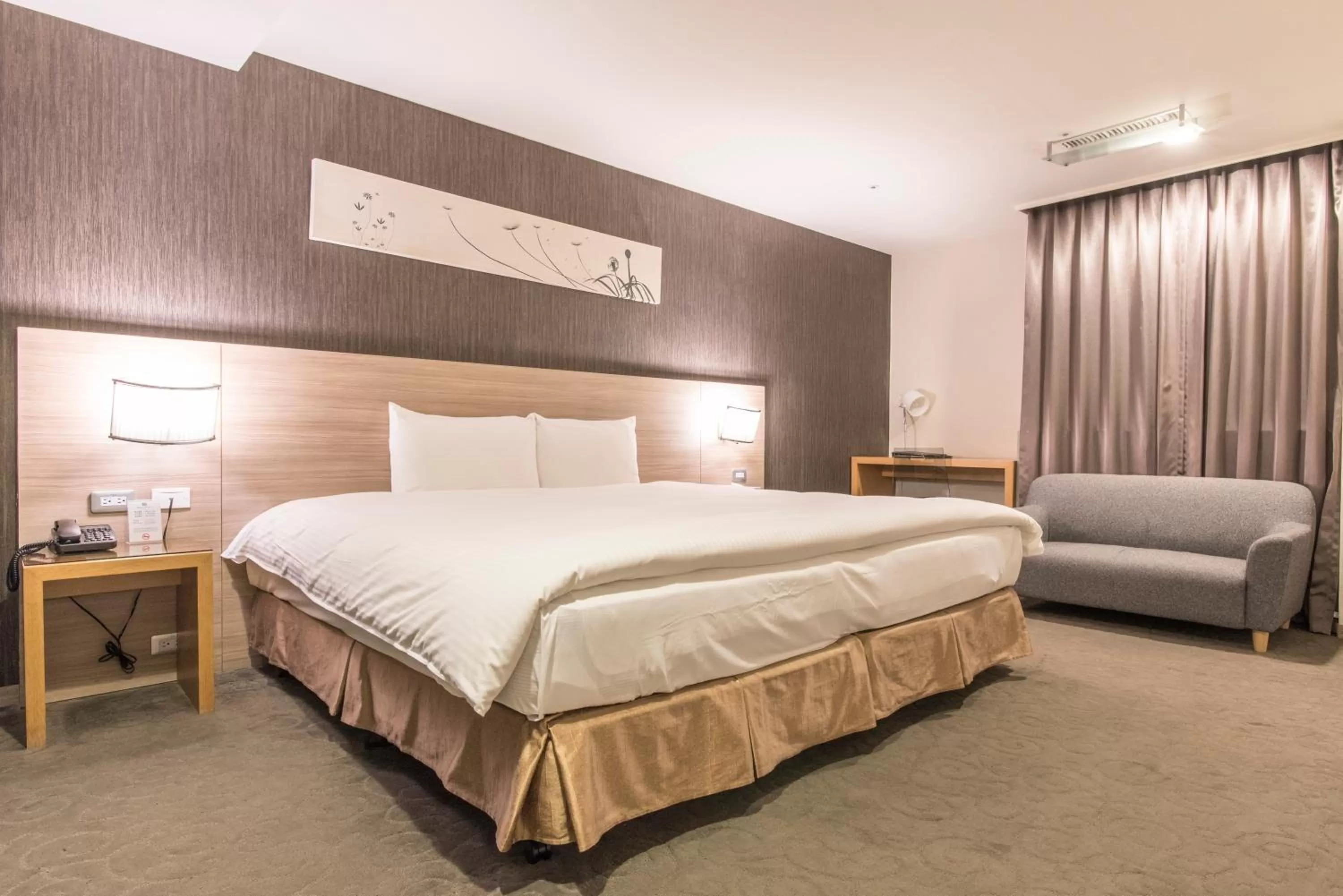 Suite with Bathtub - single occupancy in Beacon Hotel