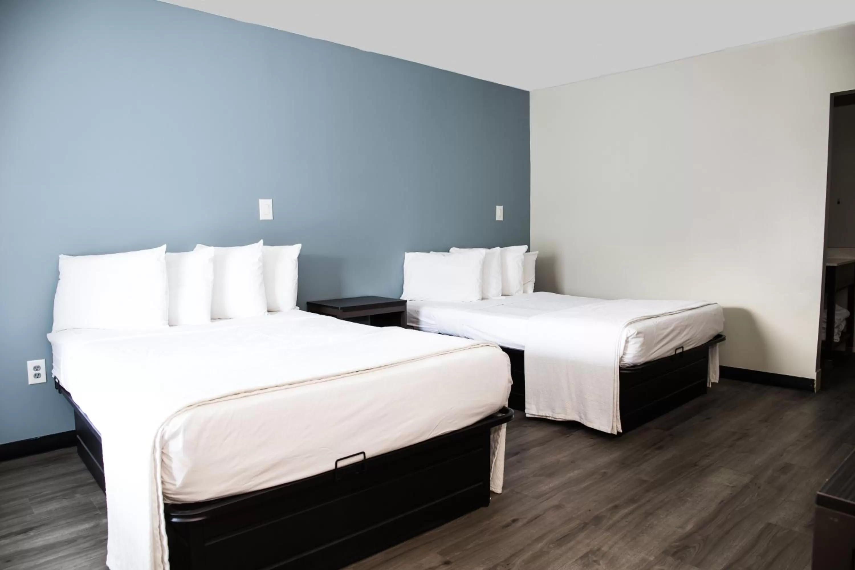 Double Room with Two Double Beds - Non Smoking in Crystal Inn Eatontown