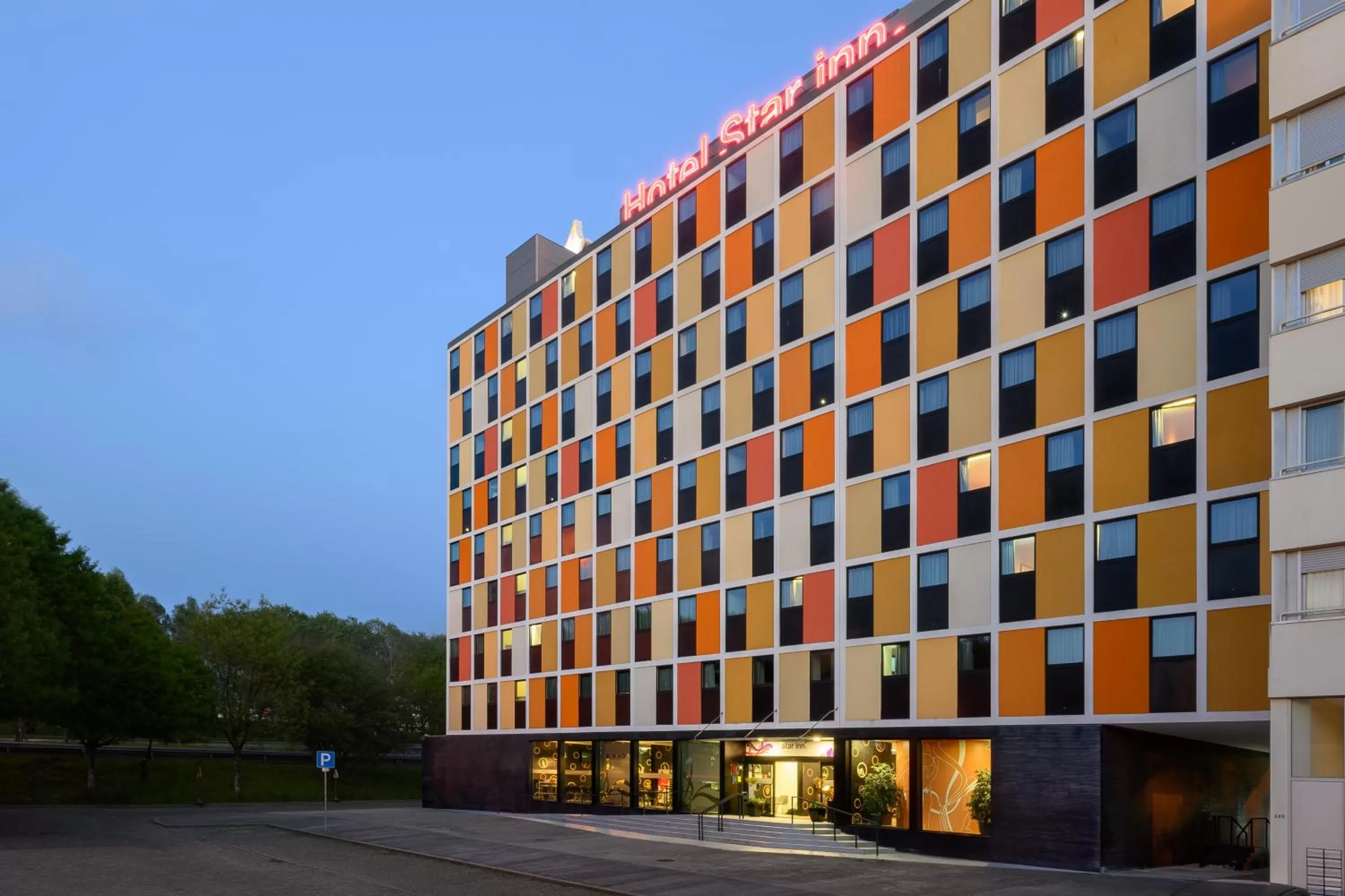 Property building in Star Inn Porto