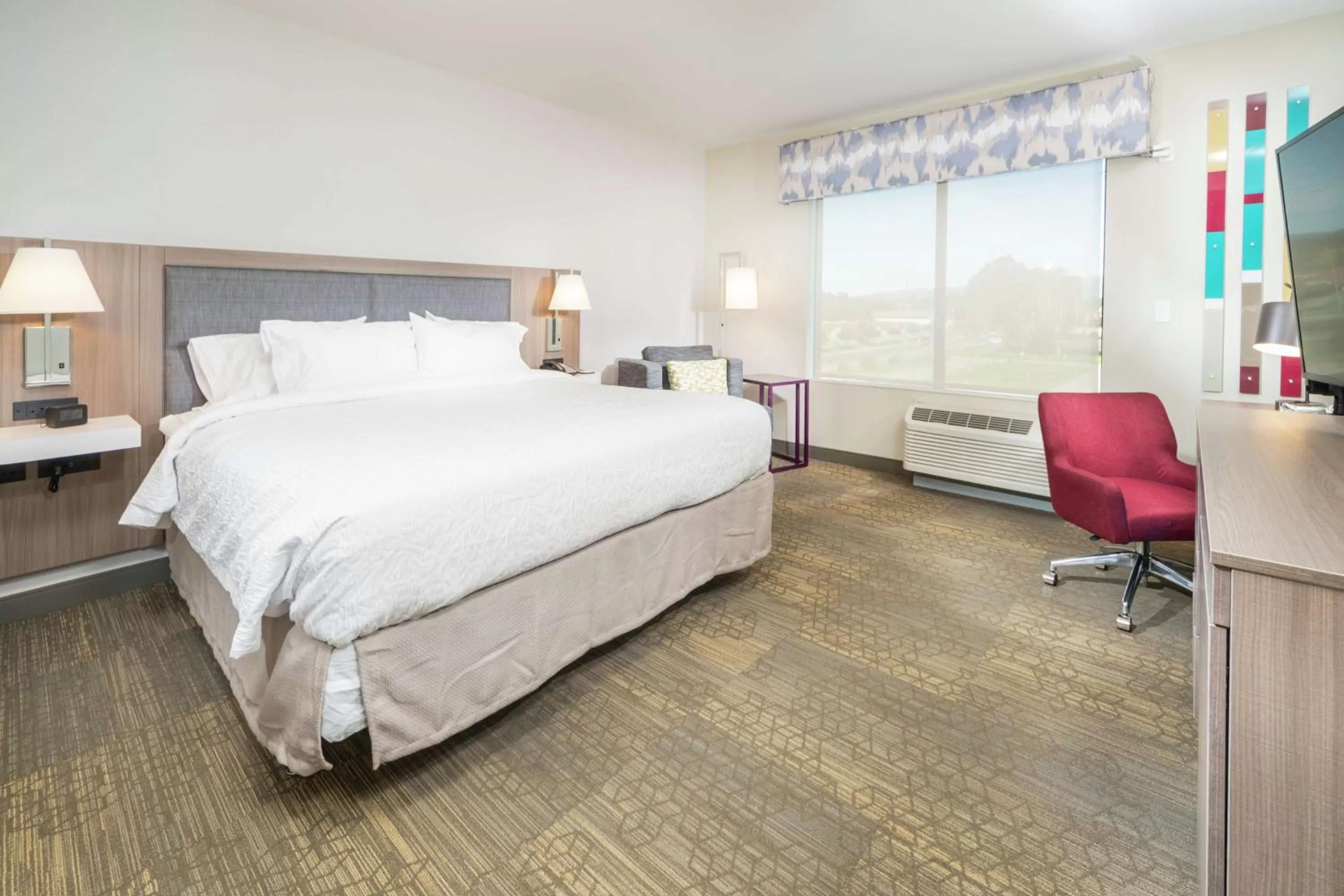King Room - Mobility Access/Non-Smoking in Hampton Inn & Suites Santa Maria