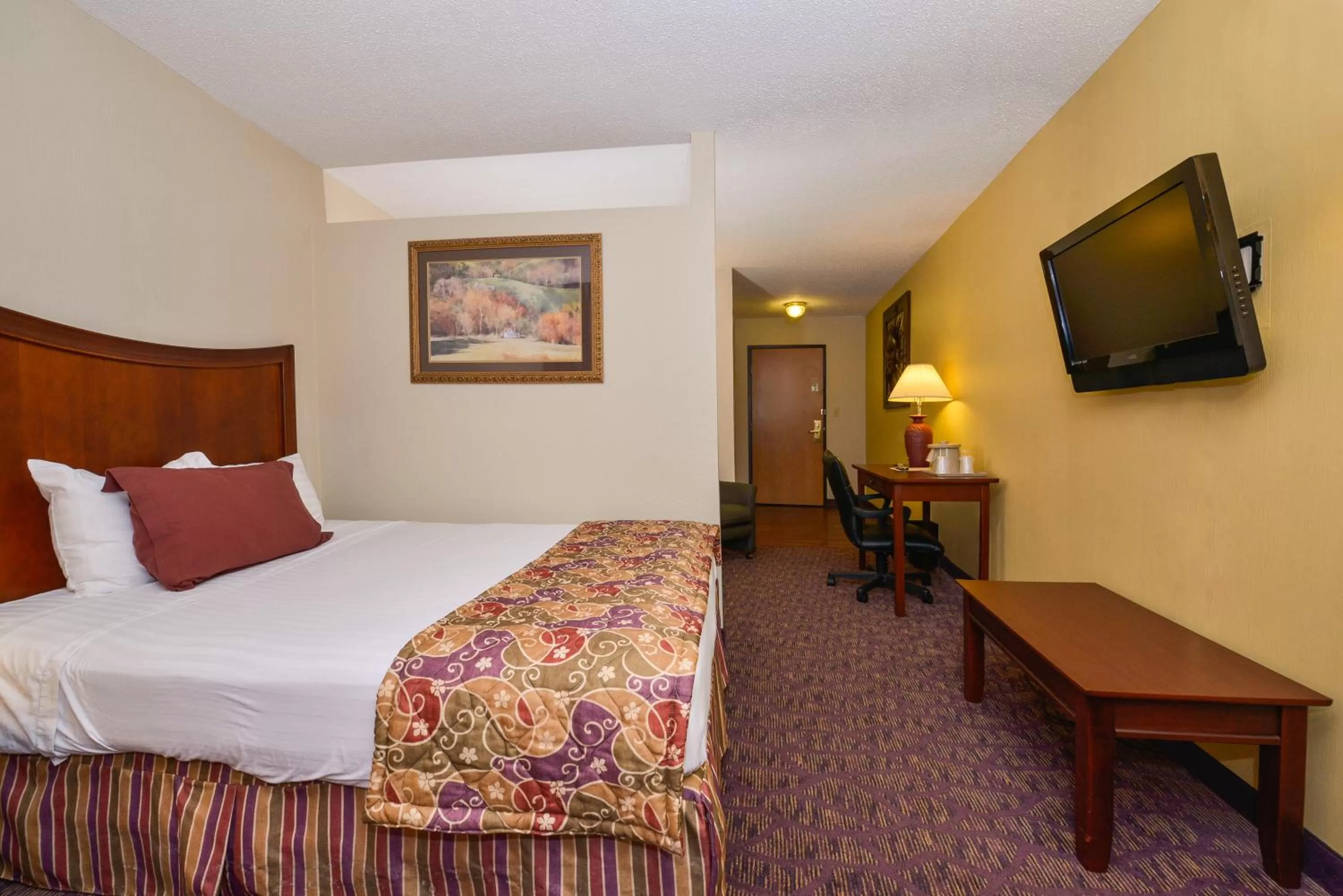 Superior King Room in Lamplighter Inn-South