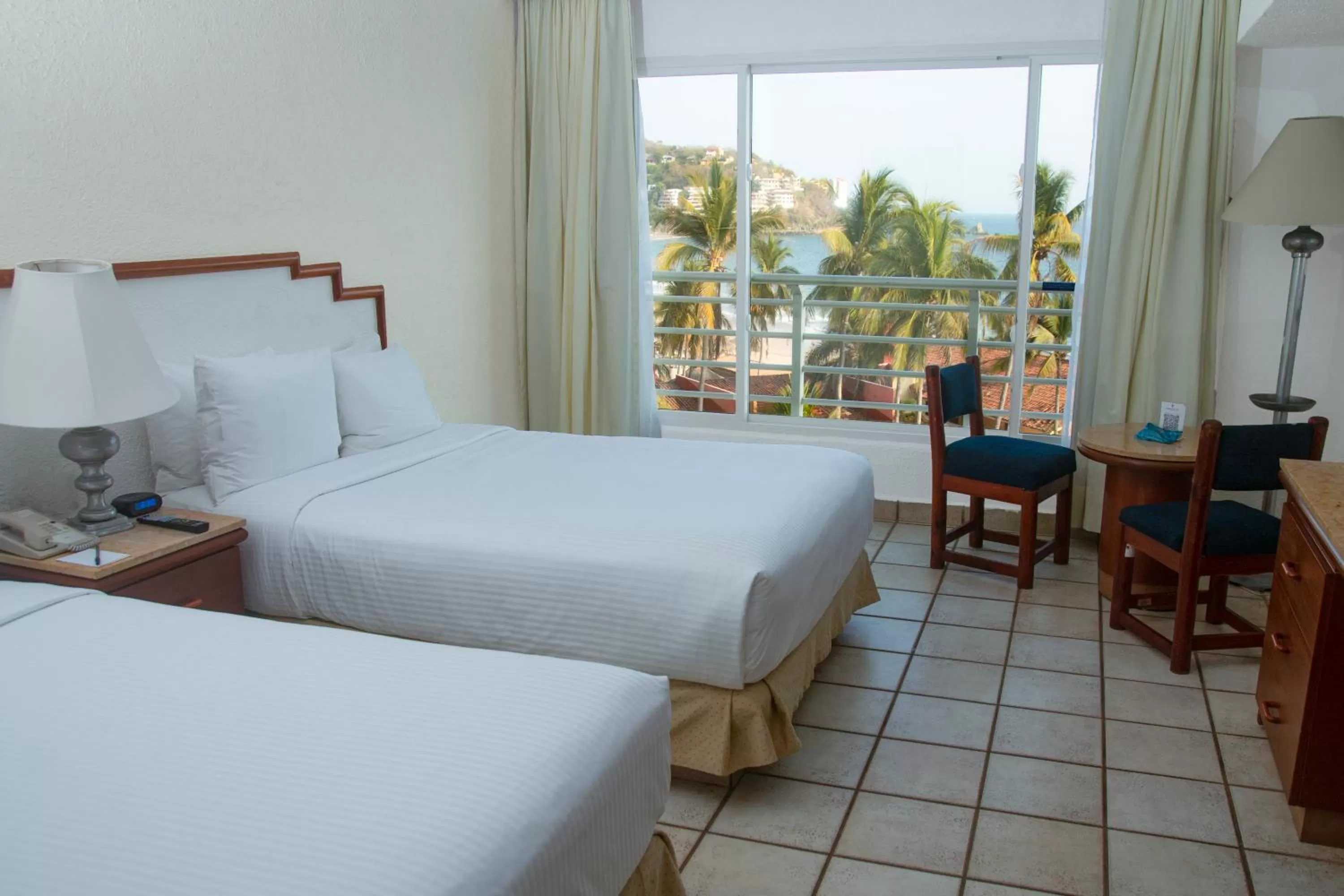 Superior Double Room with Sea View in Emporio Ixtapa - with Optional All Inclusive