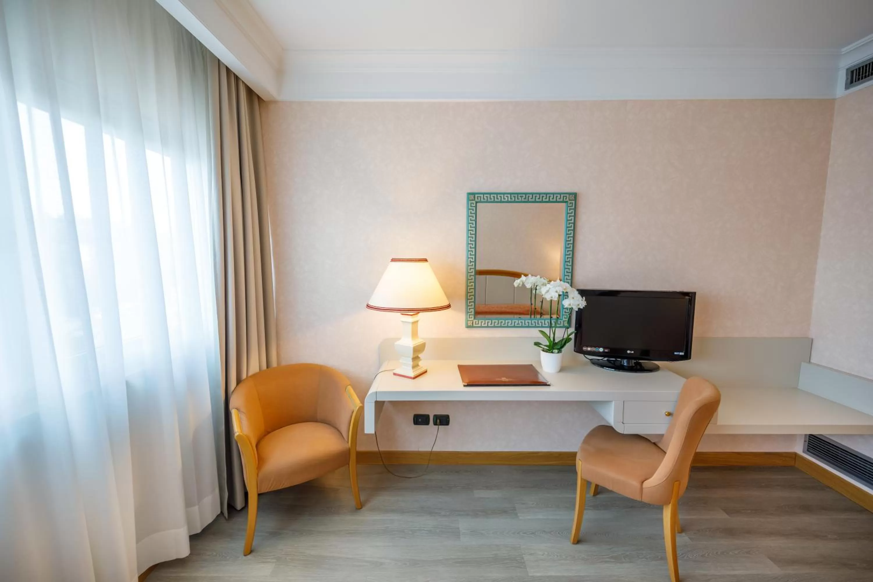 Classic Double Room in Perugia Plaza Hotel