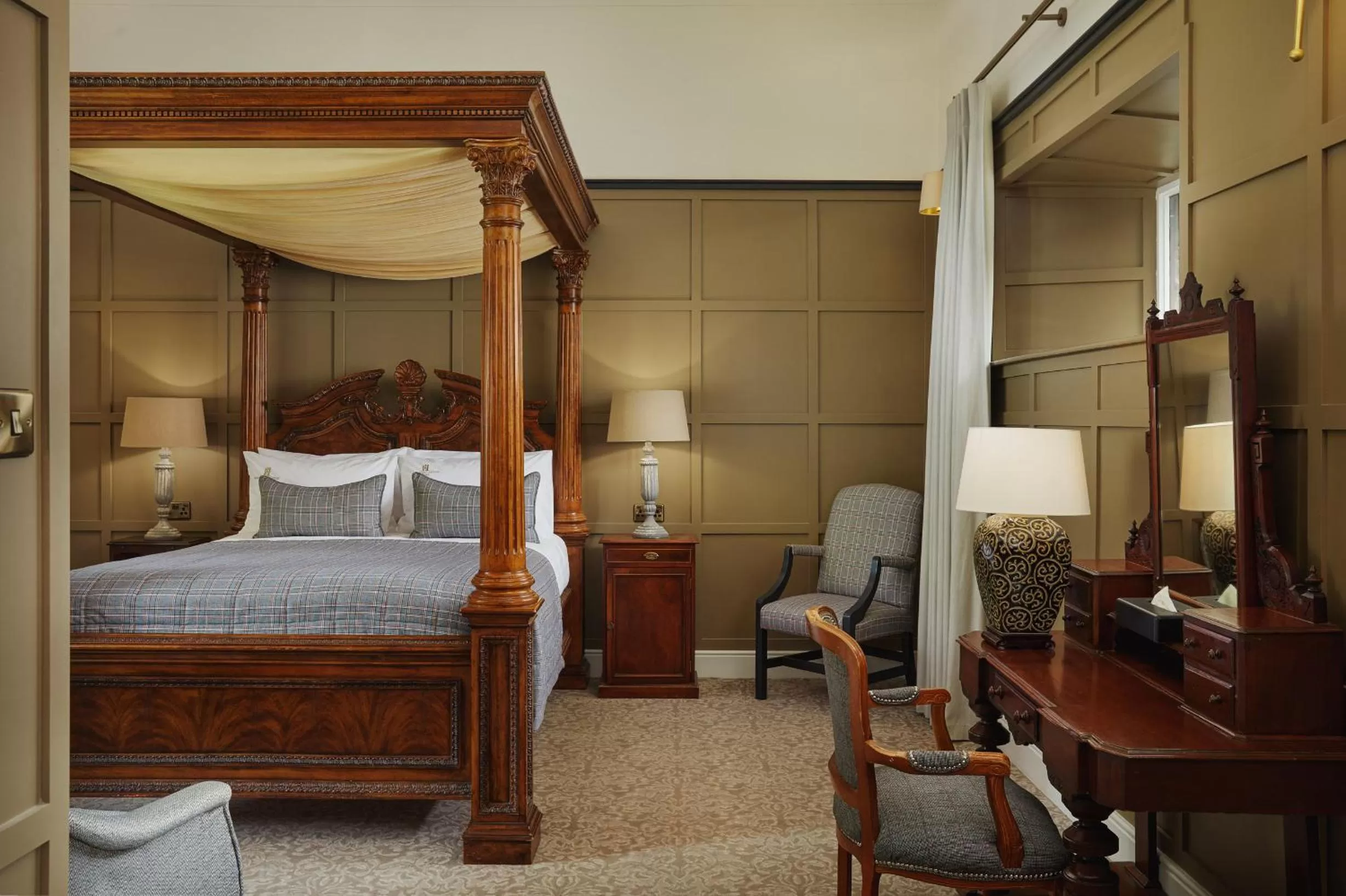 Courtyard Superior Double Room in Cabra Castle Hotel