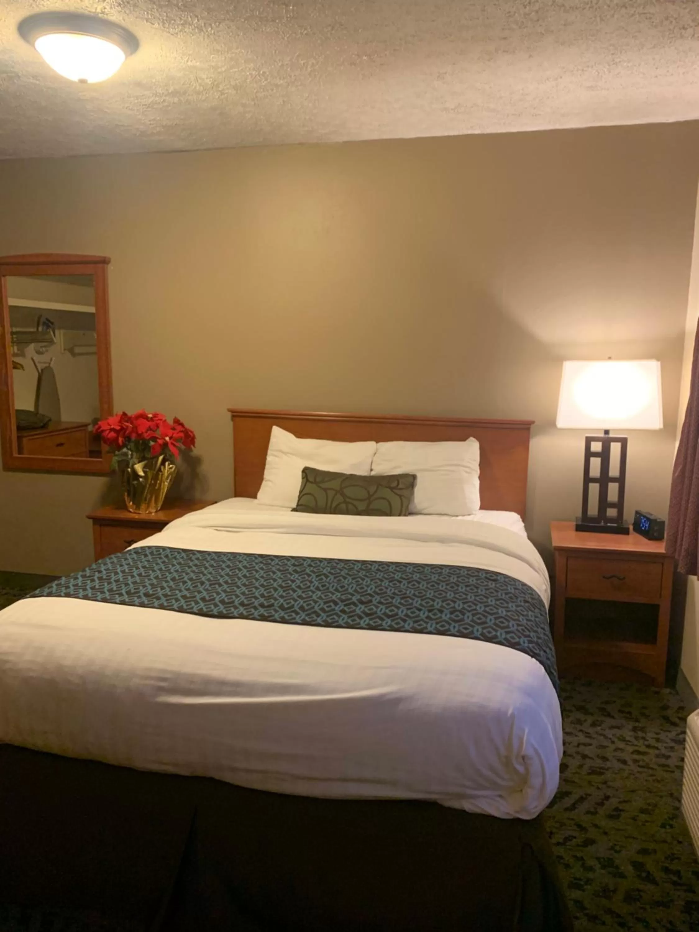 Queen Room in Sunset Inn - John Day