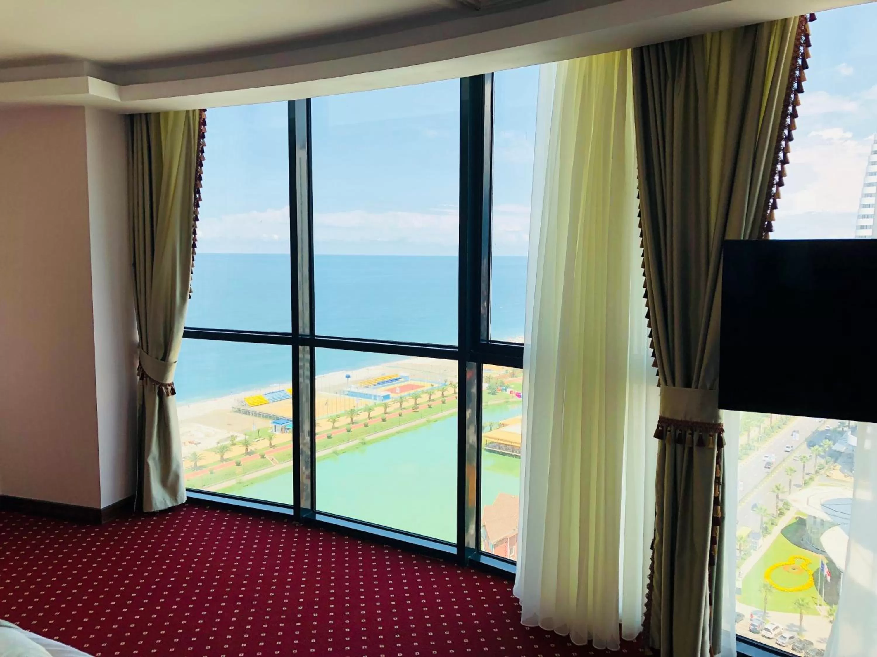 Deluxe Double Room with Sea View in Sky Tower King Hotel