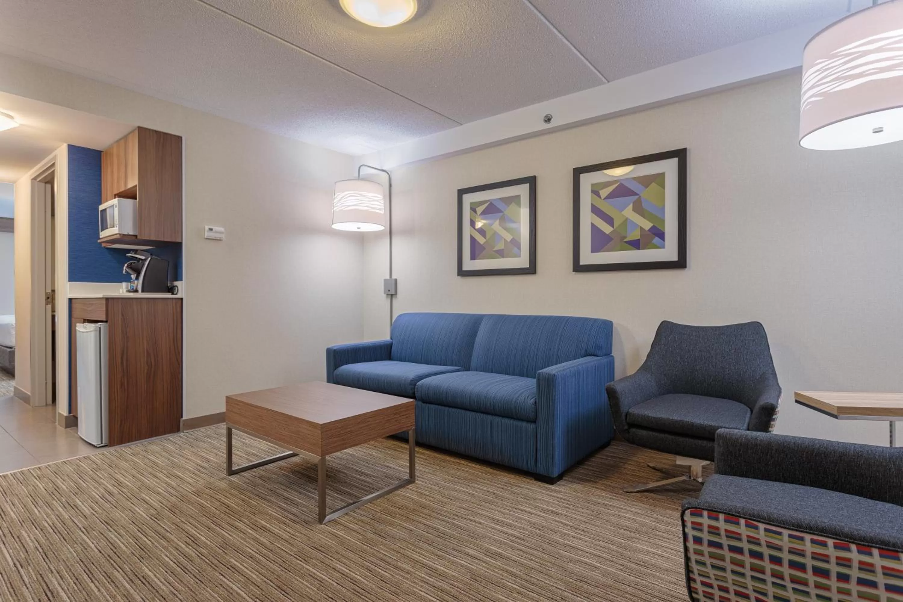 King Suite with Pull-Out - Non-Smoking in Holiday Inn Express & Suites - Belleville, an IHG Hotel