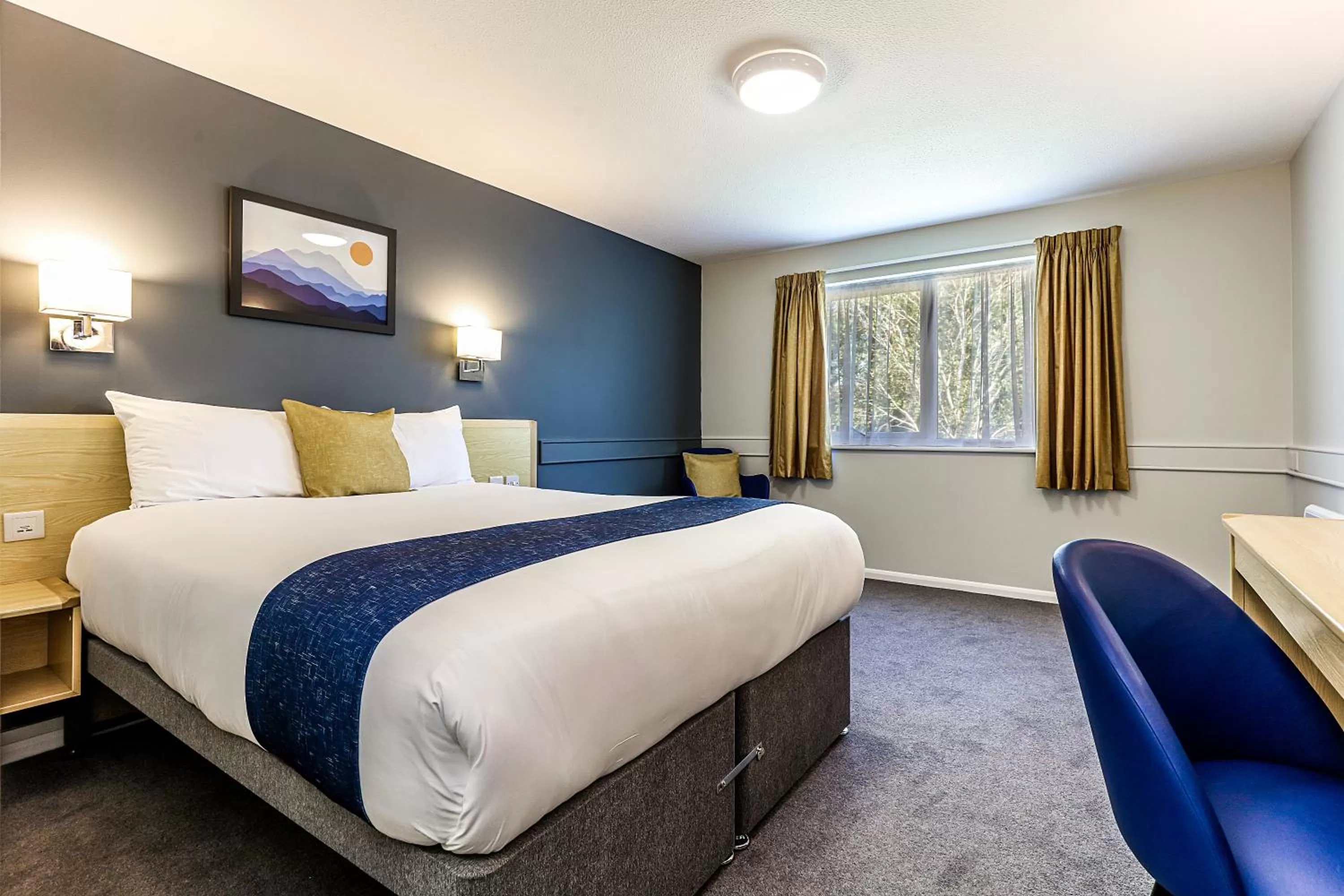 Double Room - Disability Access in Days Inn Hotel Fleet