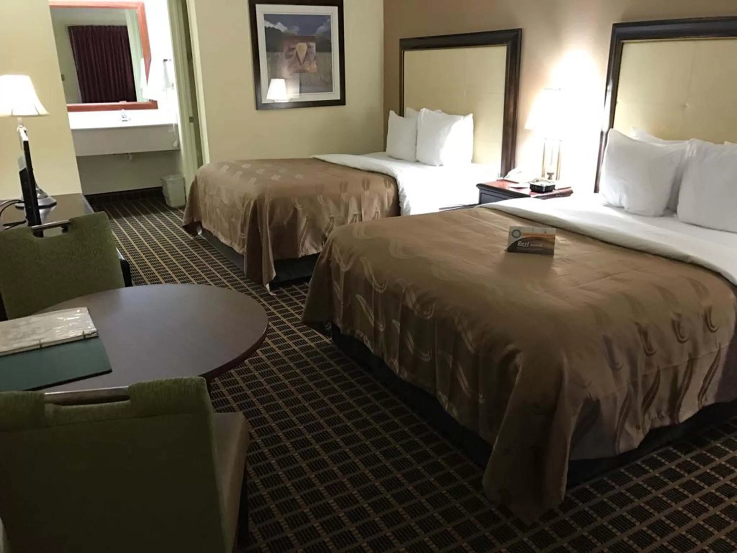 Queen Room with Two Queen Beds - Smoking in Quality Inn Byron - Warner Robins