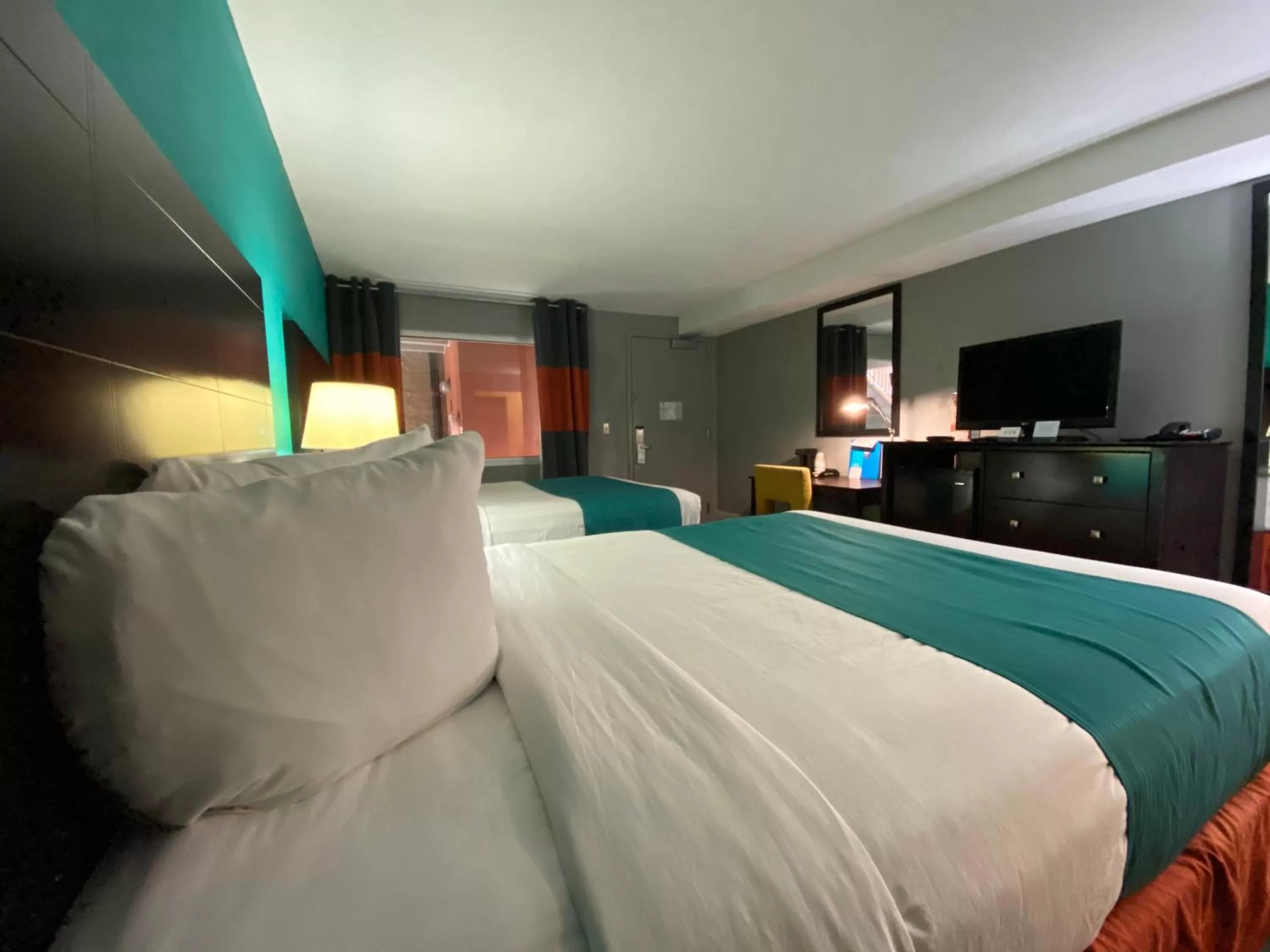 Queen Room with Two Queen Beds - Accessible/Non-Smoking  in Clarion Inn Atlantic City - Beach and Boardwalk