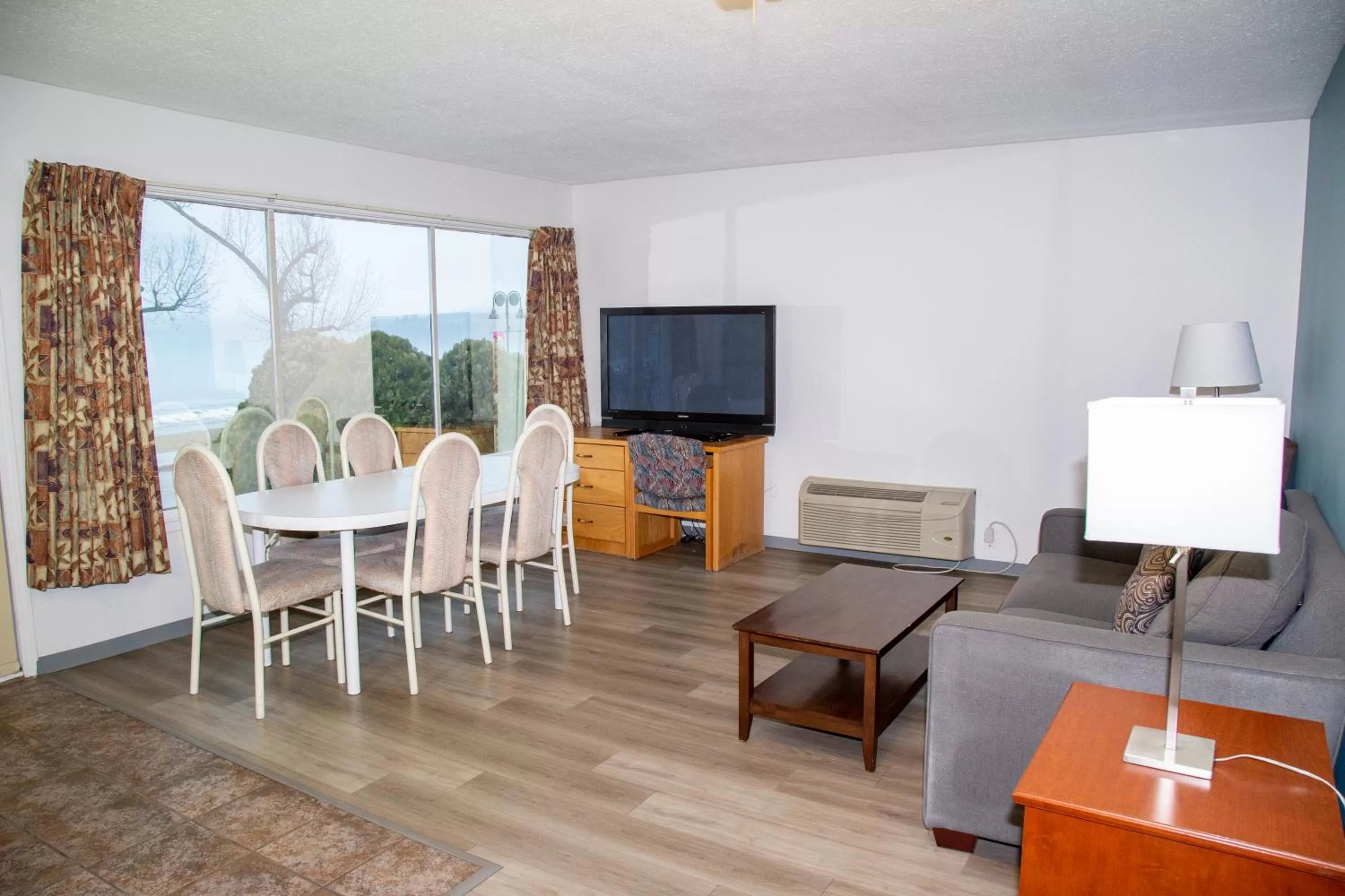 One-Bedroom Suite in Spanish Villa Resort